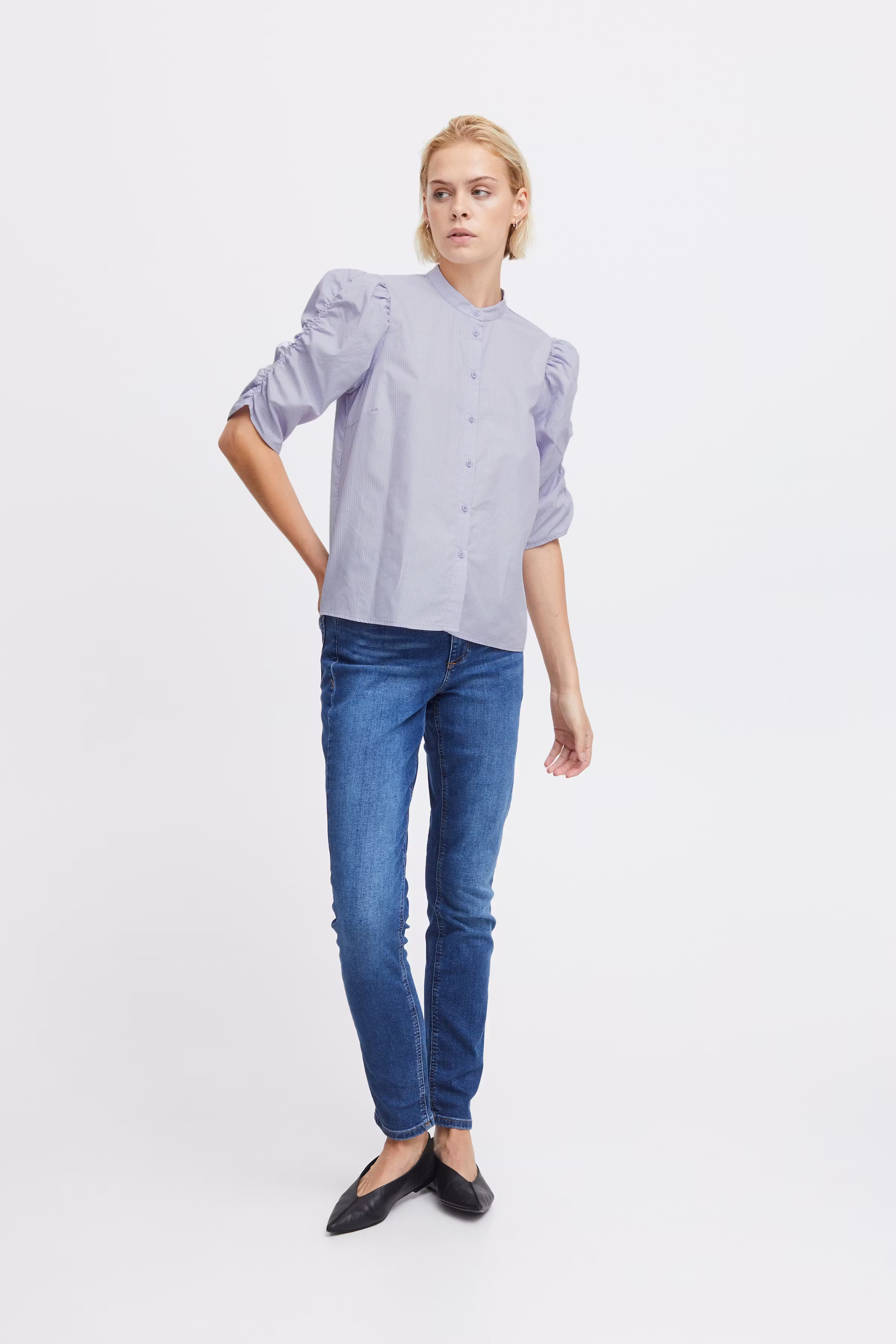 Kortermet bluse LOOKBOOK FRONT 20121475-203299