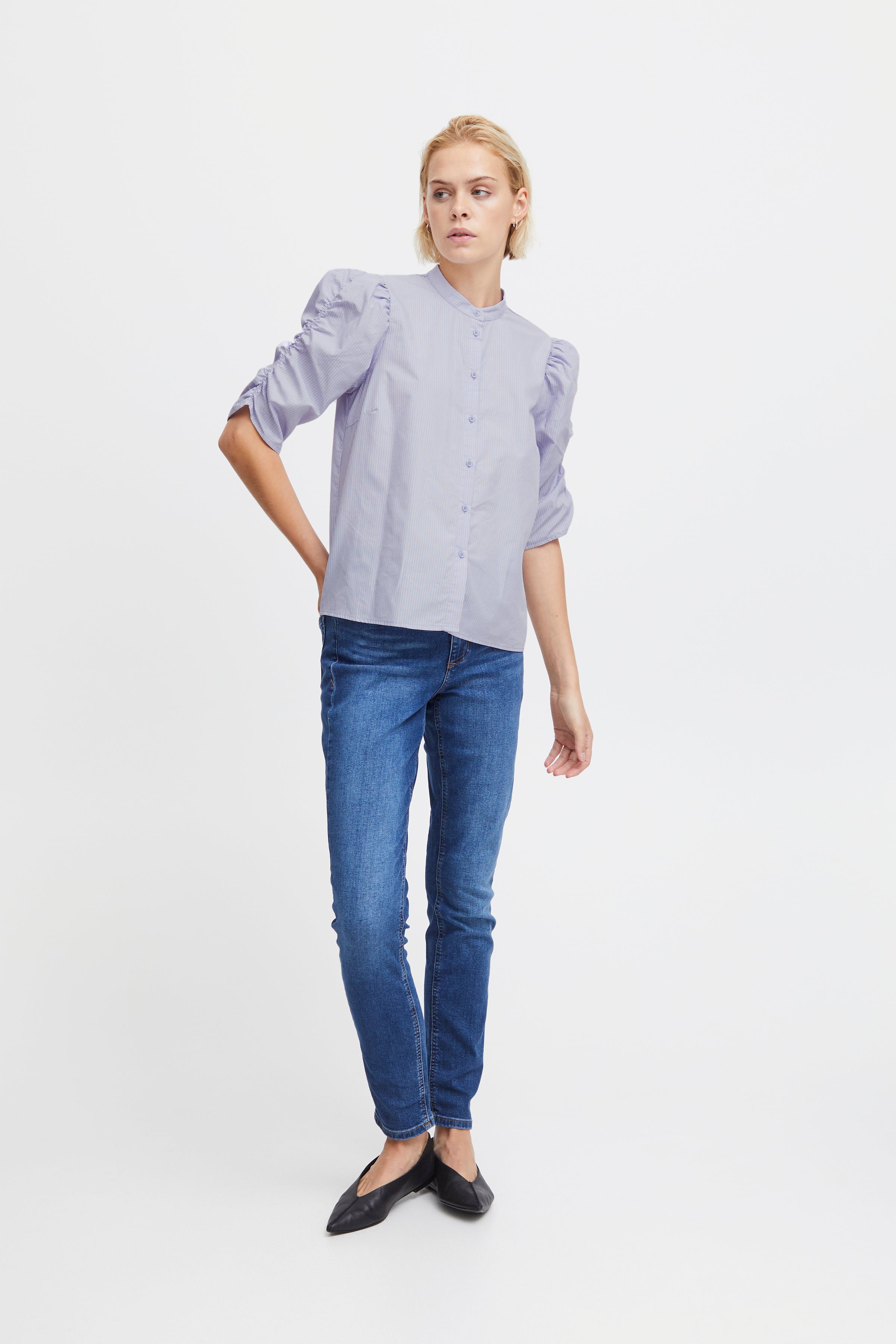 Kortermet bluse LOOKBOOK FRONT 20121475-203299