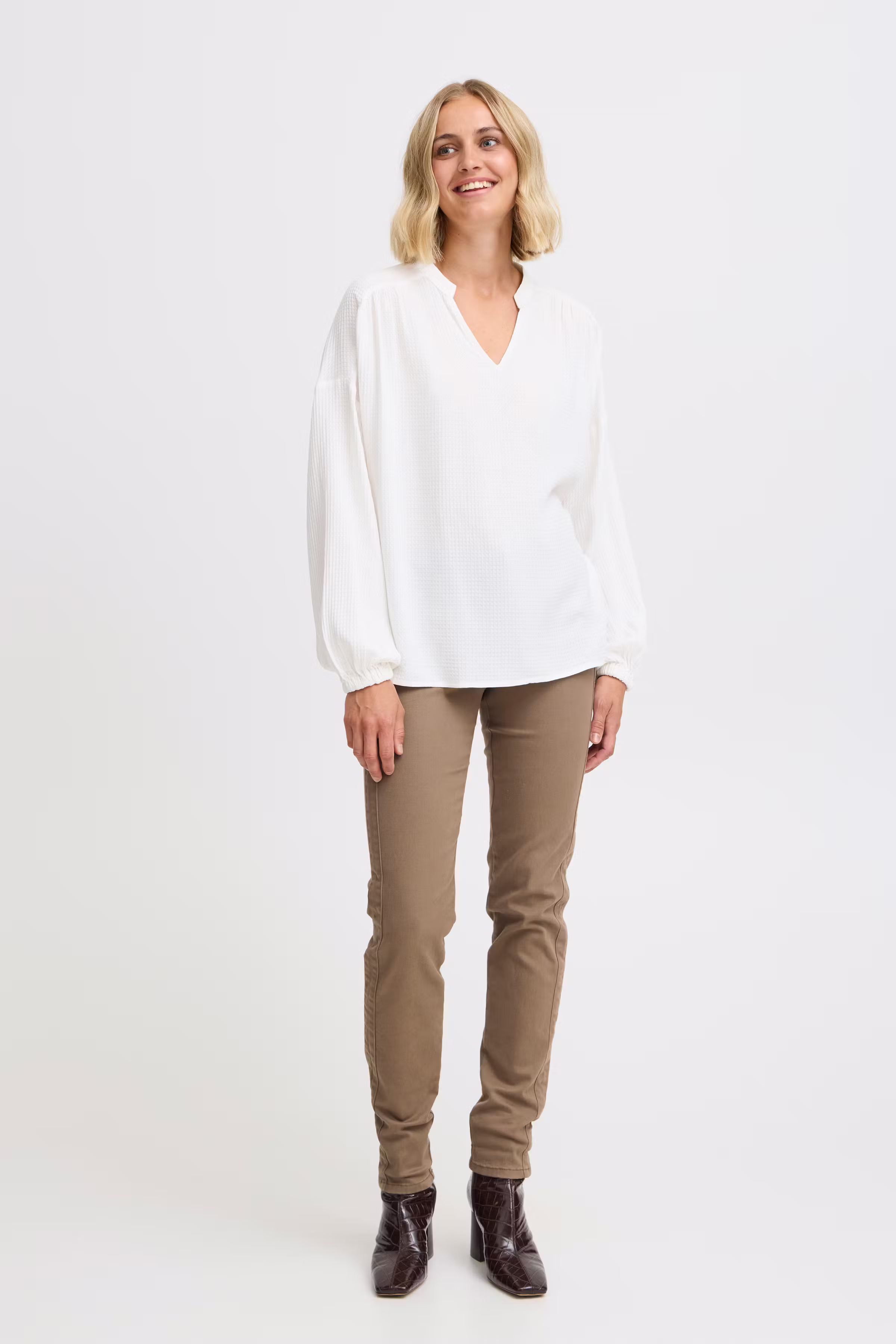 FROLINE Bluse LOOKBOOK FRONT 20614143-114800