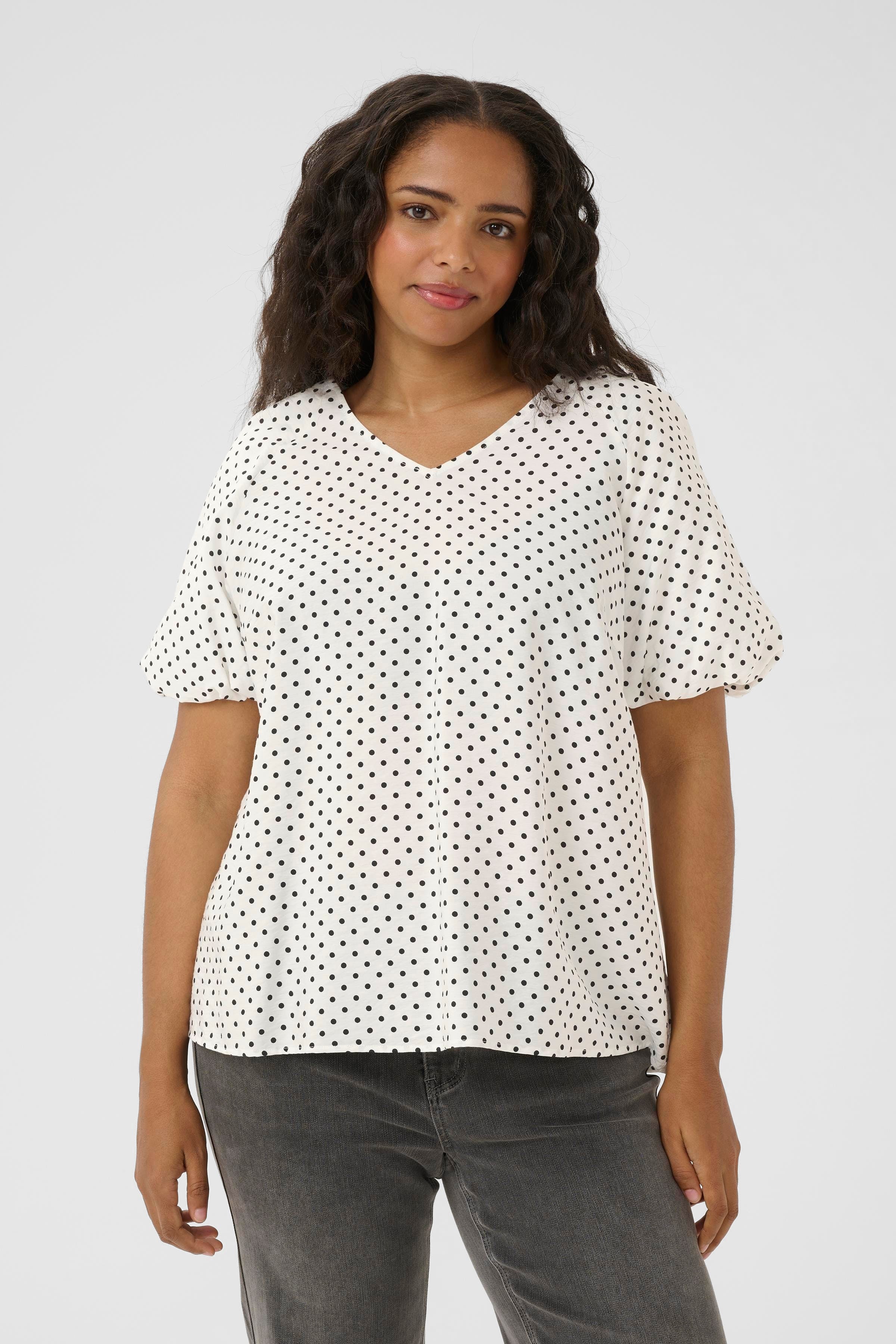 KCgina Blouse LOOKBOOK FRONT 10583435-107713