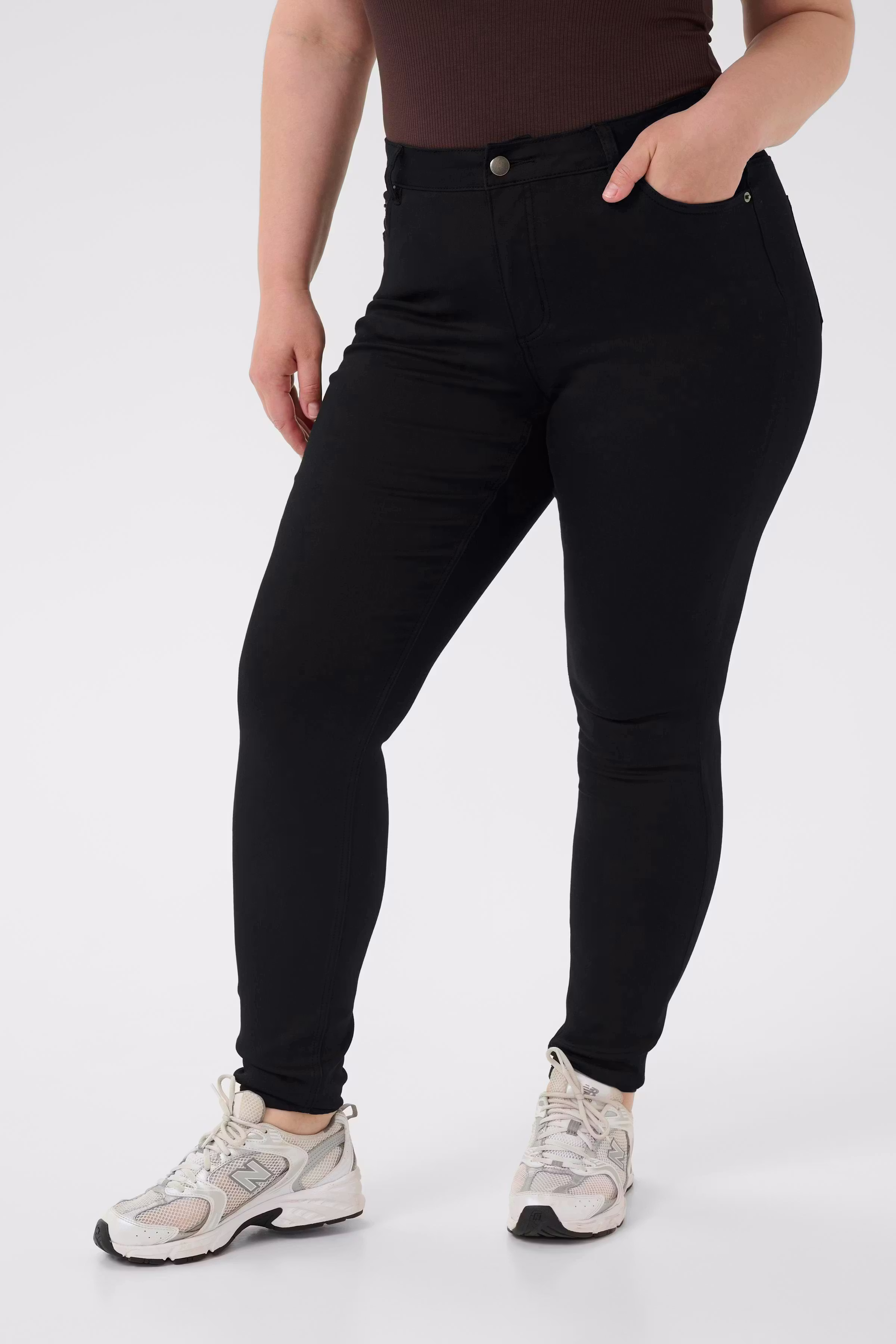 KClena Jeans LOOKBOOK FRONT 10583838-100121