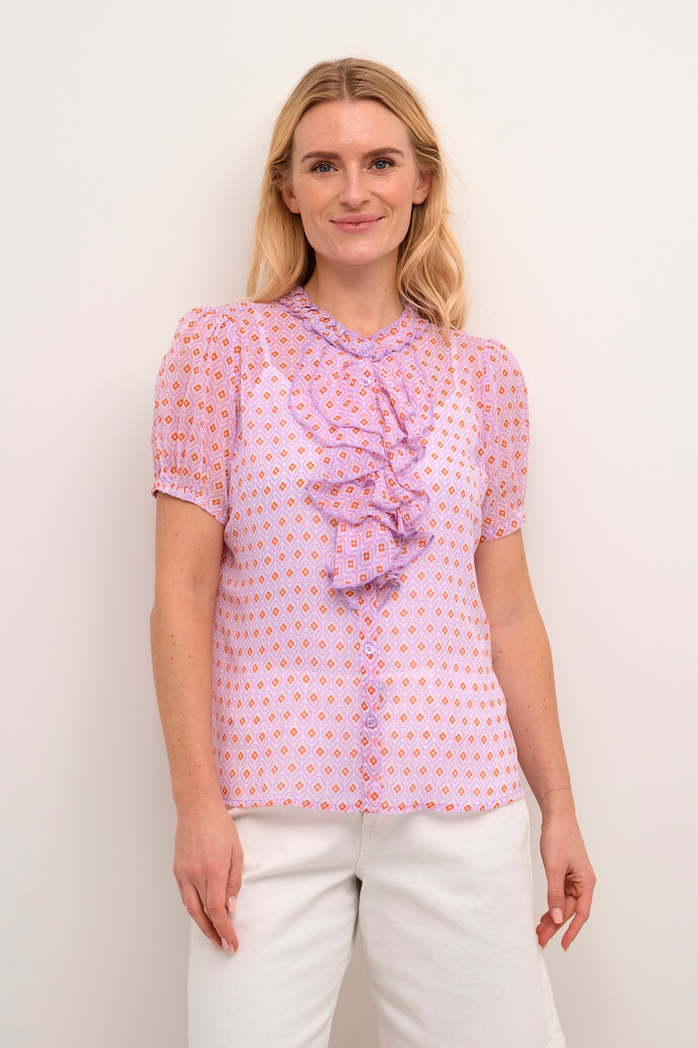 CRKinia Bluse LOOKBOOK FRONT 10609766-105831