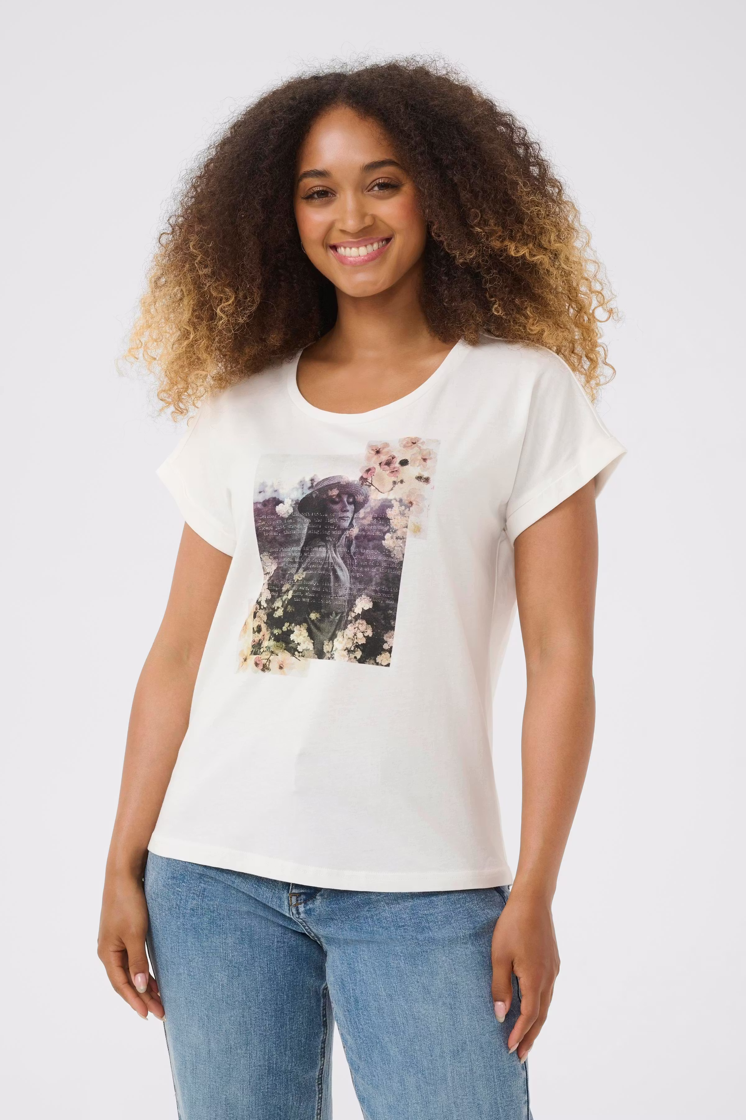 CRMias T-shirt LOOKBOOK FRONT 10614404-108574