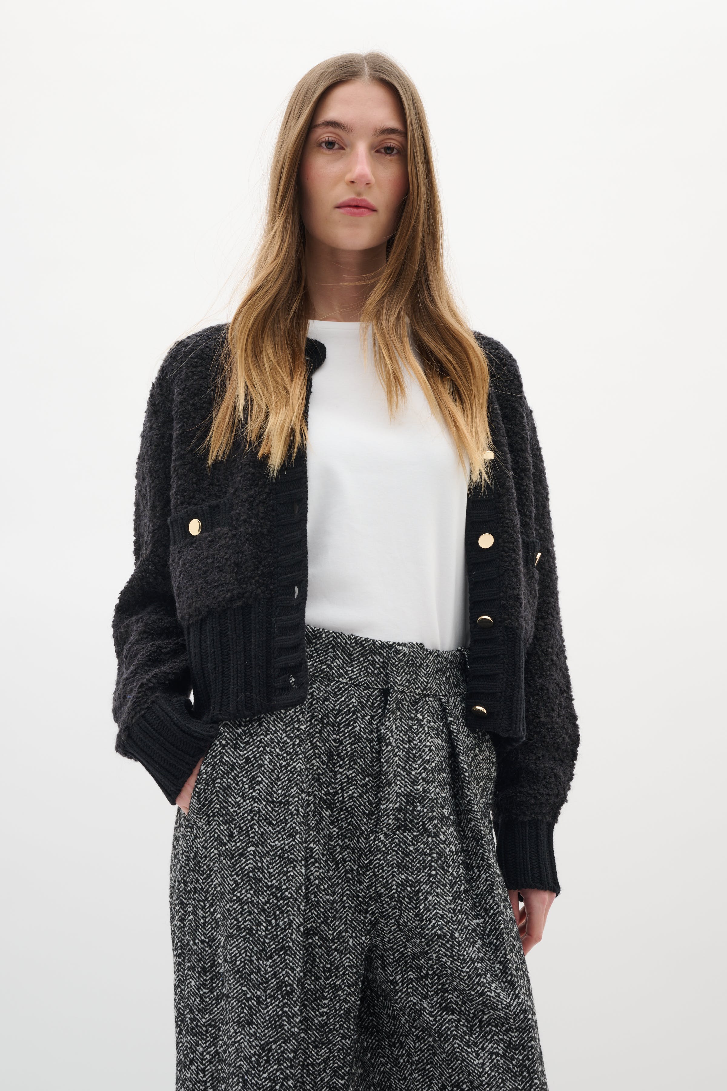 GuoIW Cardigan LOOKBOOK FRONT 30110938-194008