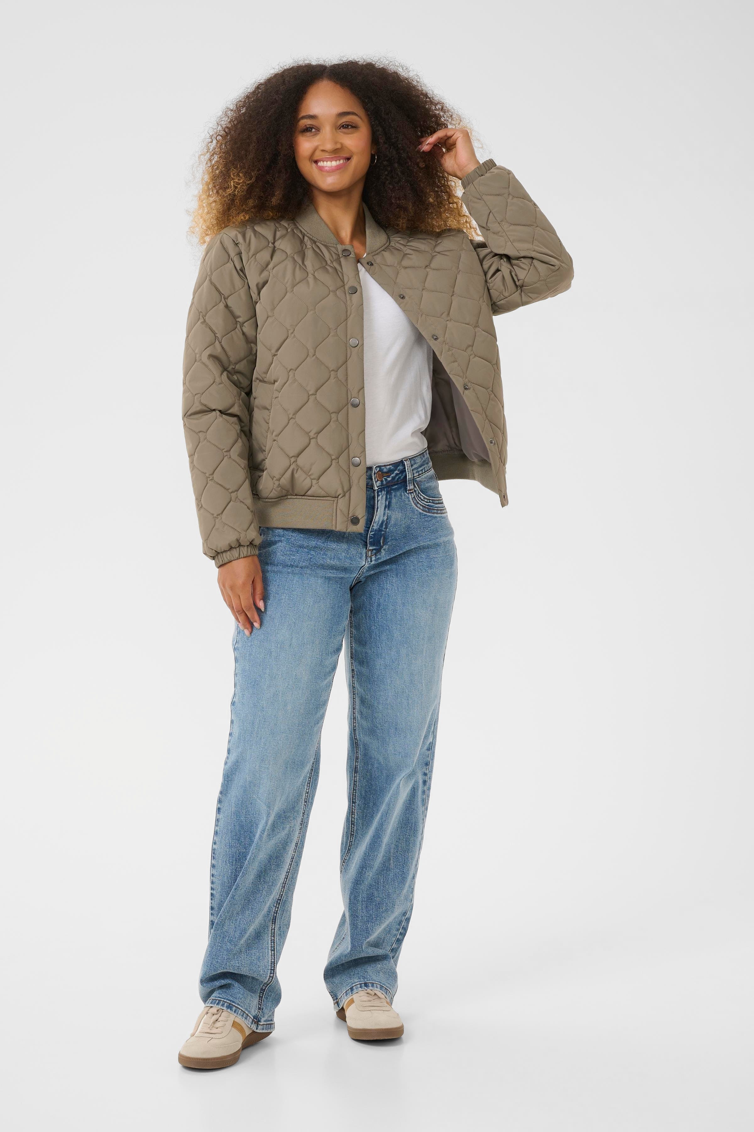 CRArwen Bomber Jacke LOOKBOOK FRONT 10613653-180513