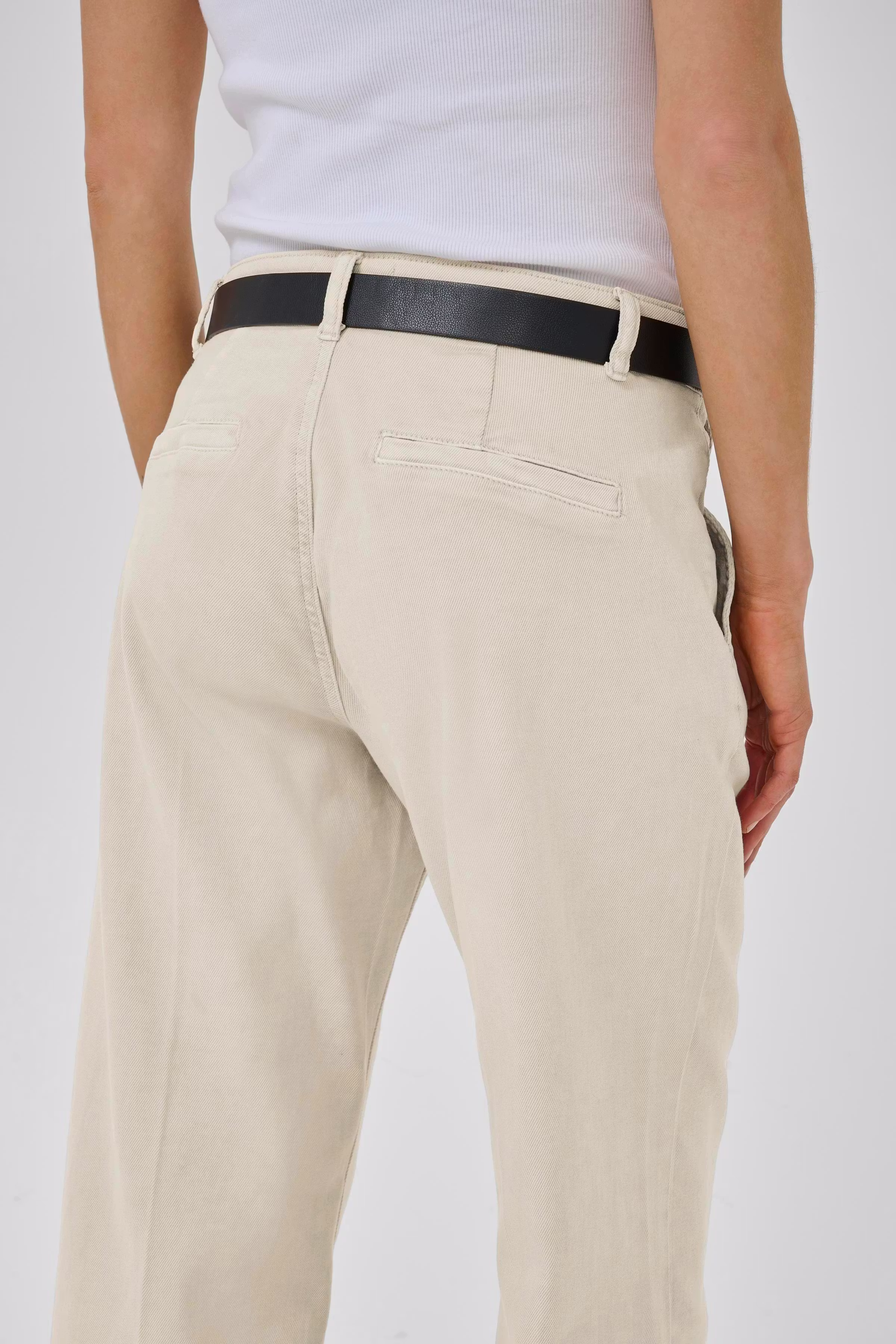 LaraMW Trousers LOOKBOOK DETAIL 10705225-130905