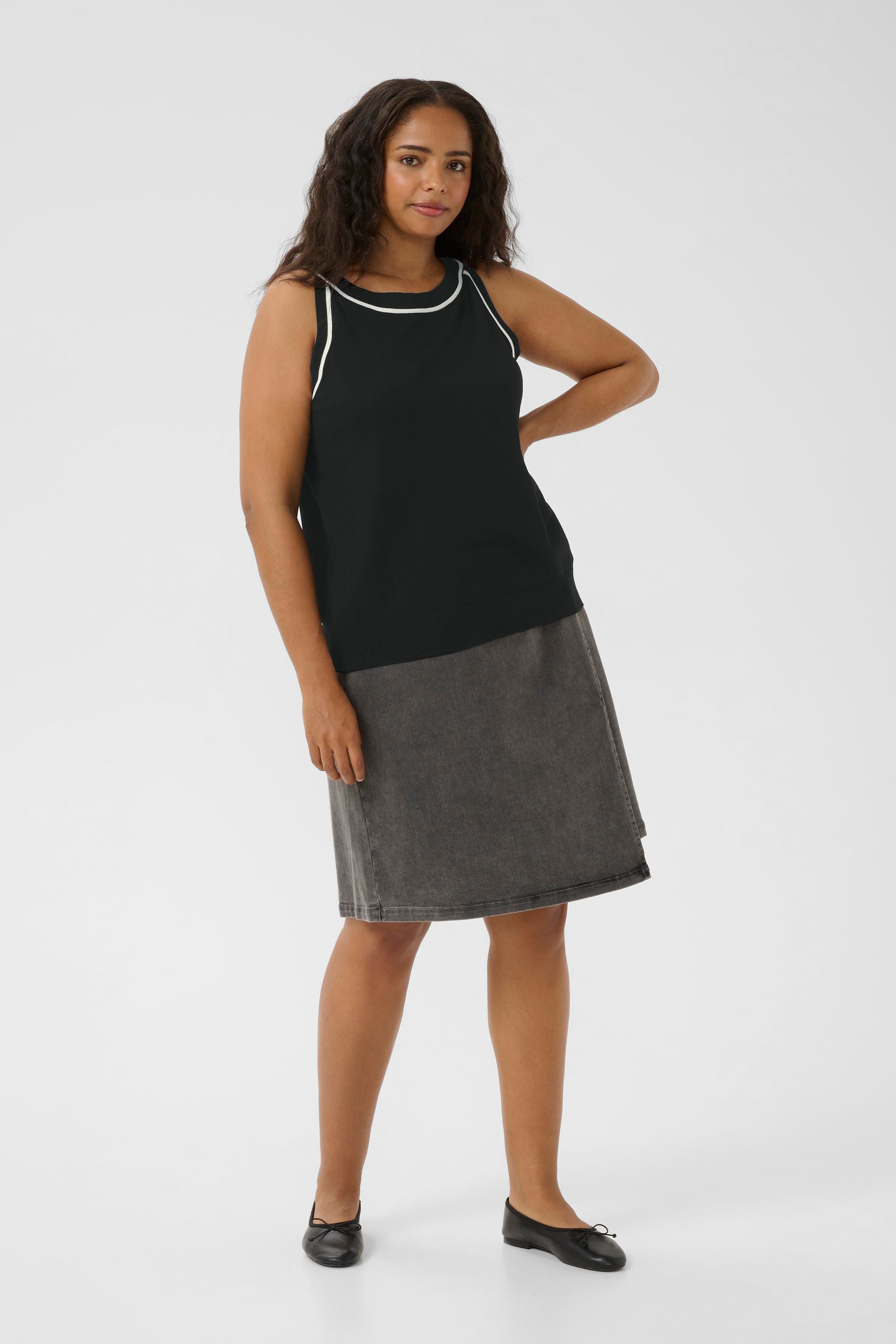 KCmallie Pullover LOOKBOOK FRONT 10583455-100121