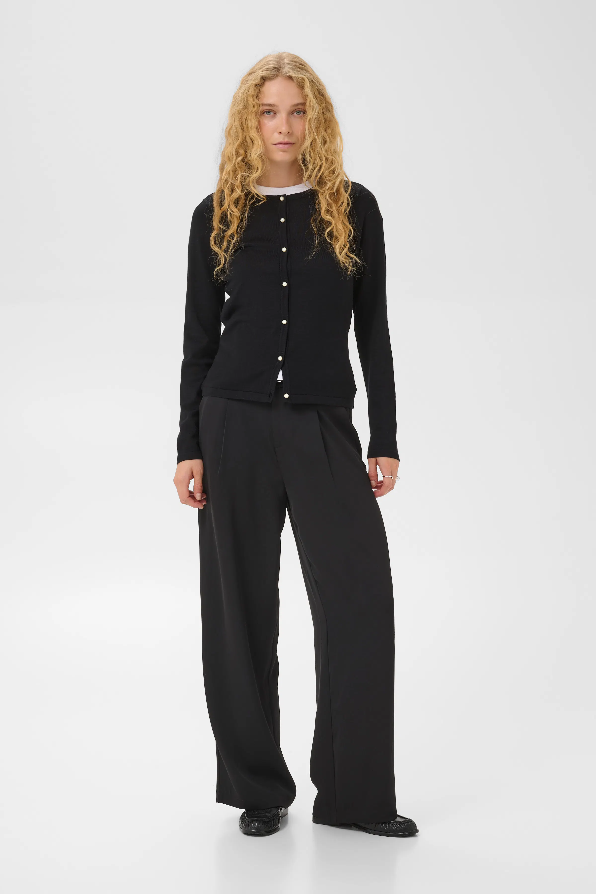 JemmaSZ Cardigan LOOKBOOK FRONT 30514120-193911