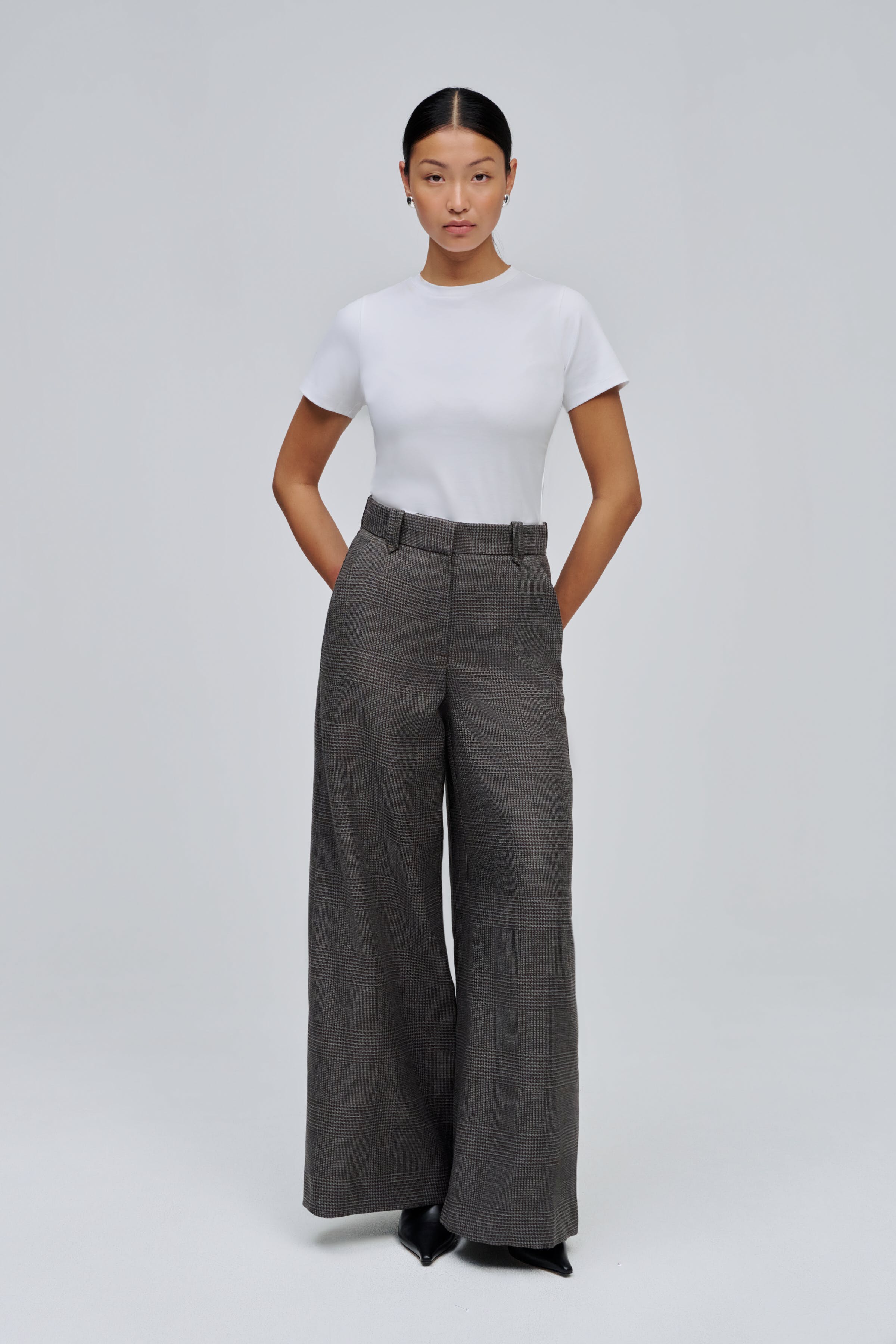 IOPersyia Trousers LOOKBOOK FRONT 30600059-MC1999