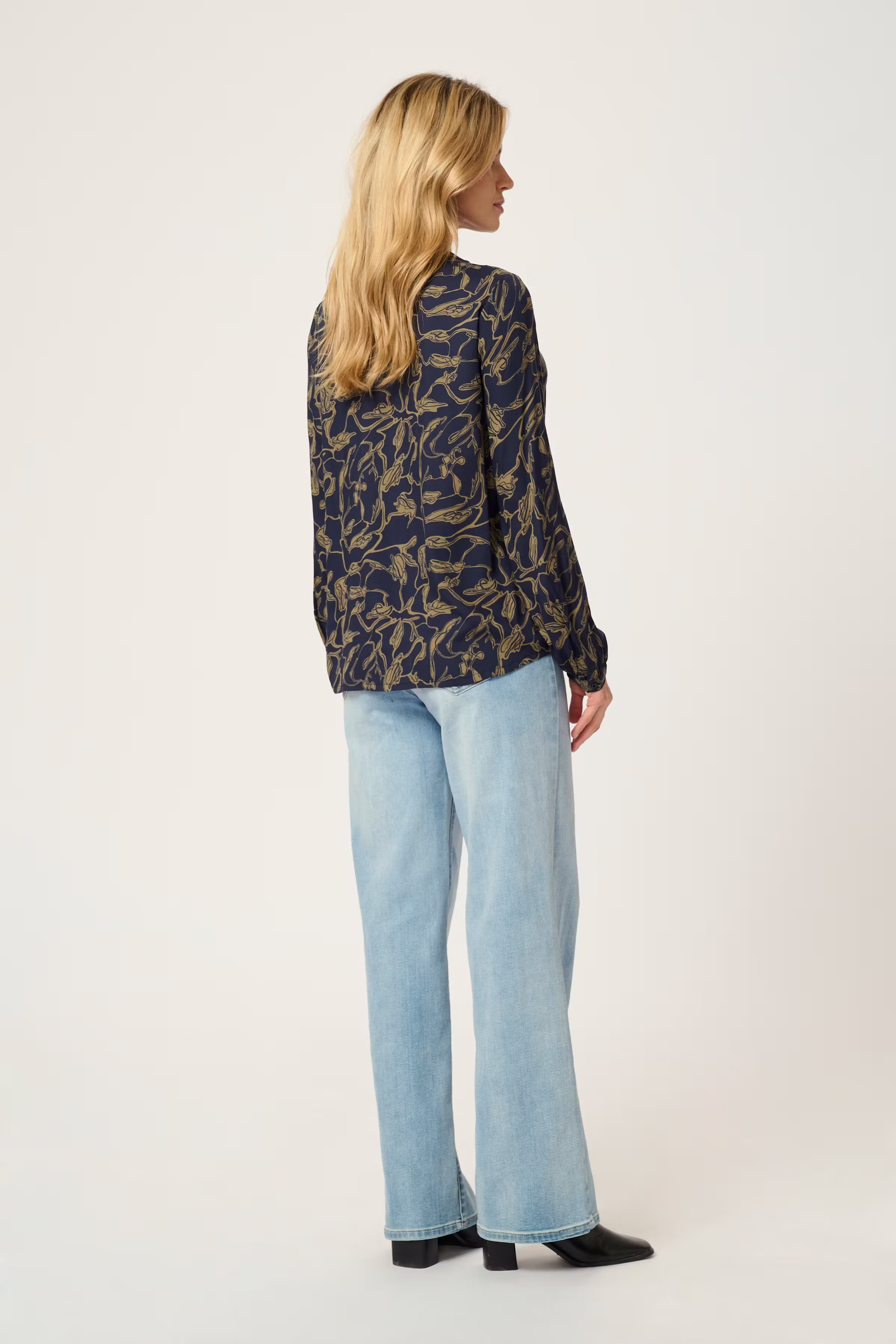 KAelse Bluse LOOKBOOK BACK 10508677-105688