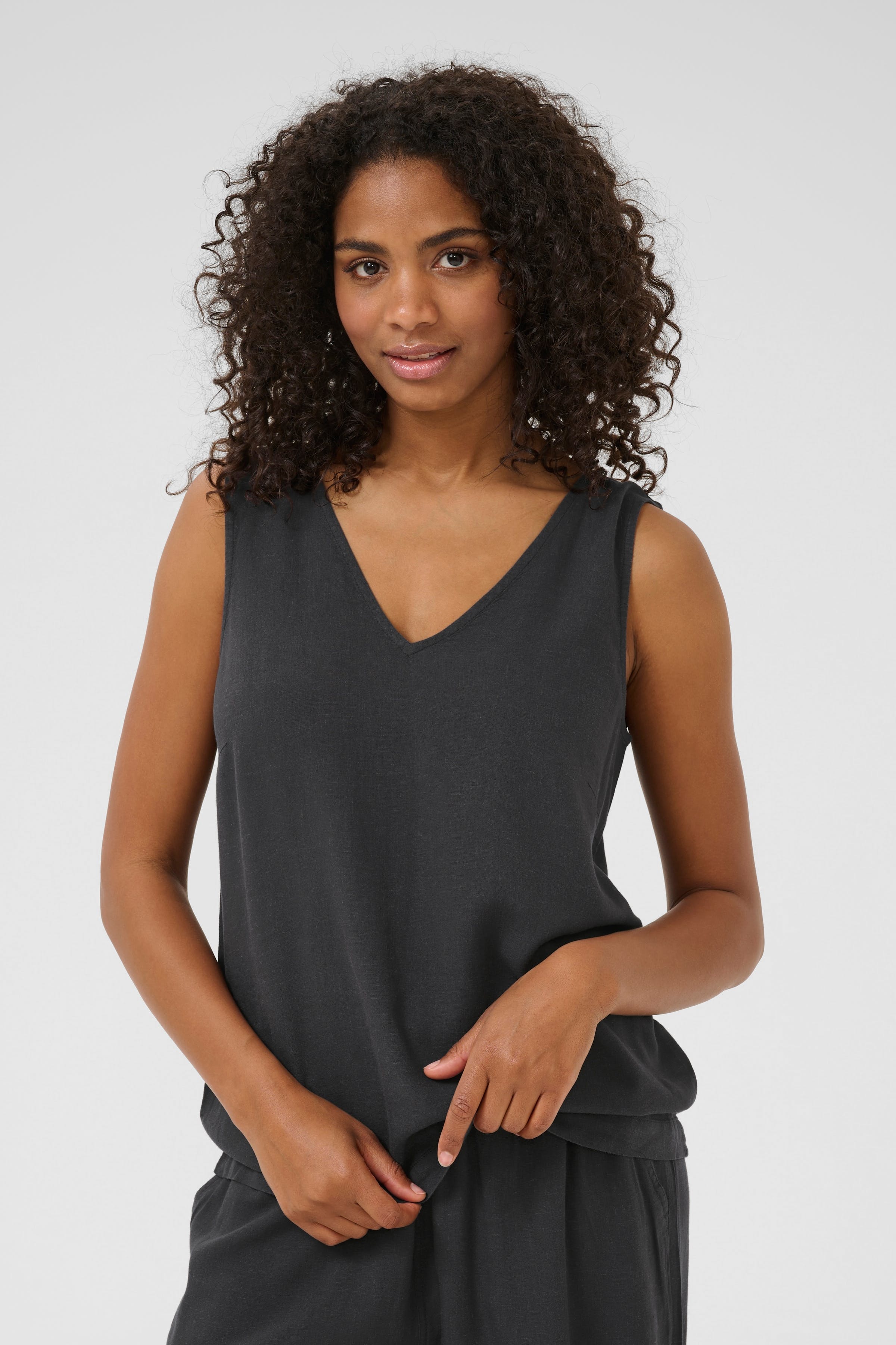 KAmilia Leinen Top LOOKBOOK FRONT 10508426-190205