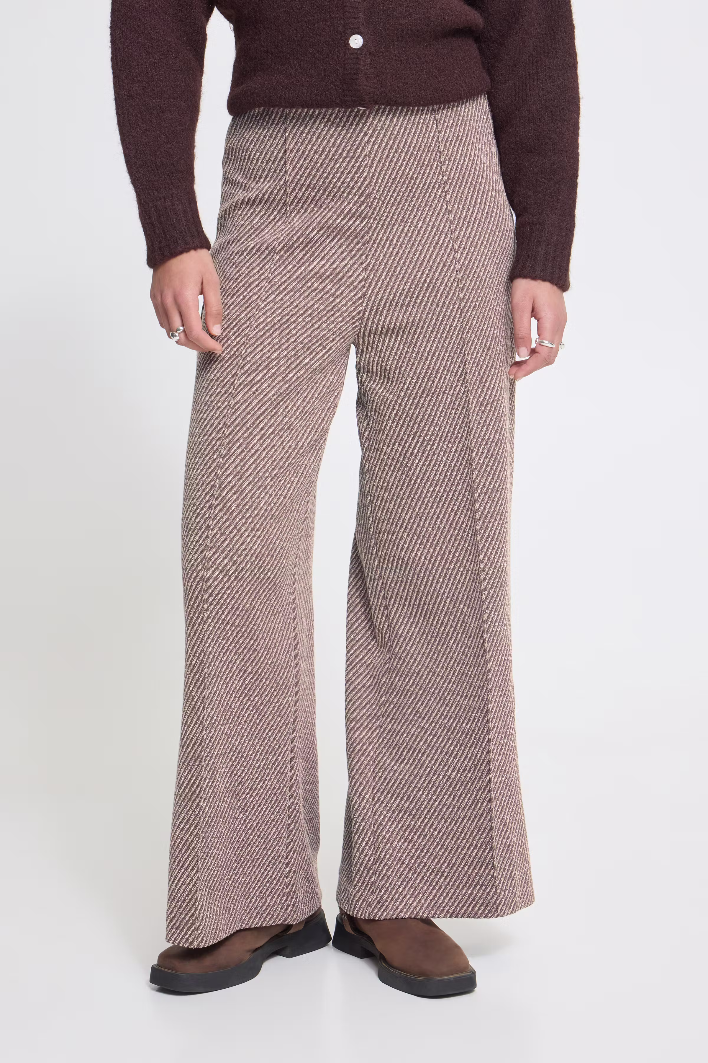 IHKATE Trousers LOOKBOOK FRONT 20125262-900009668