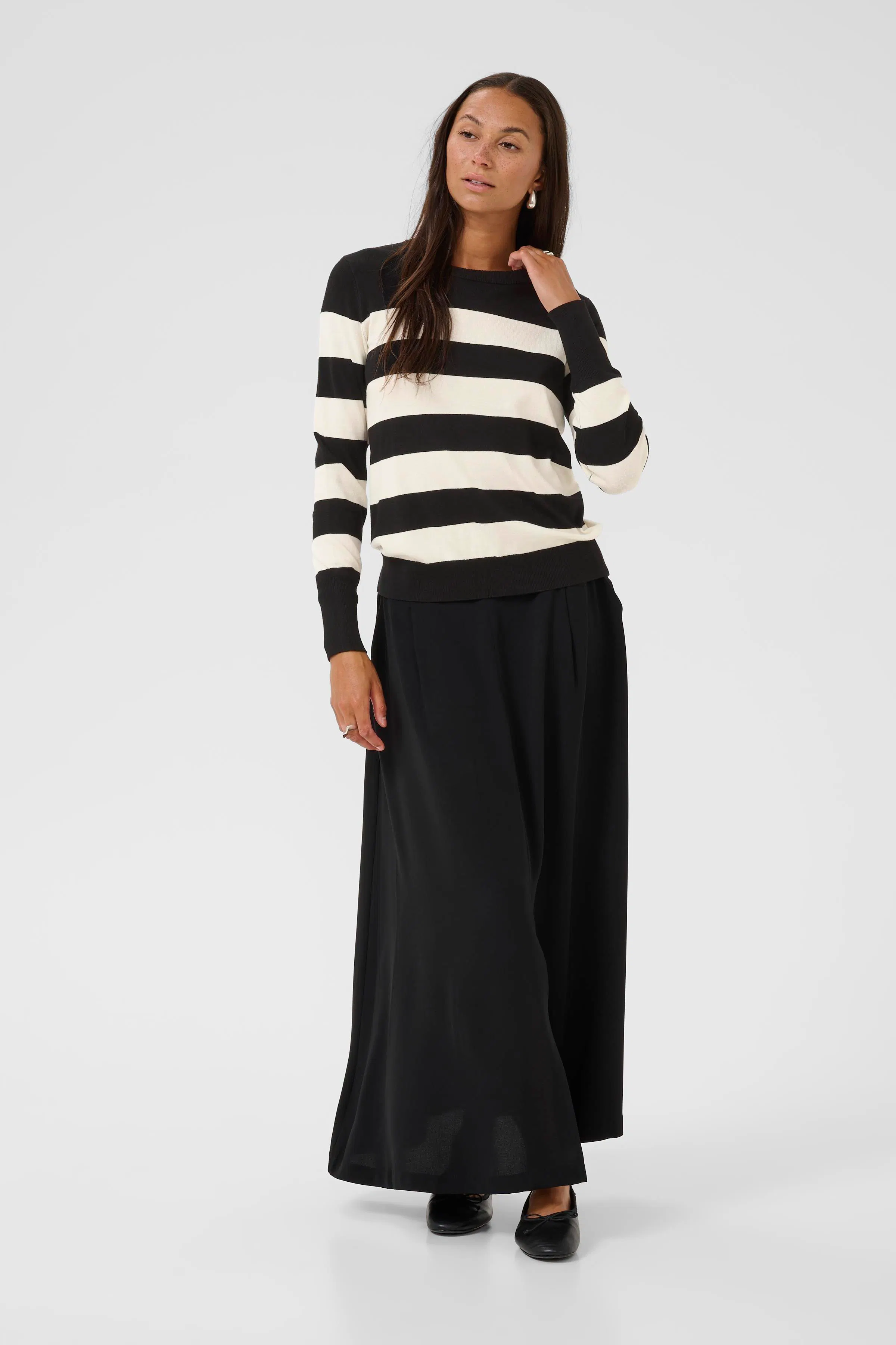 KAlizza Pullover LOOKBOOK FRONT 10509065-108420