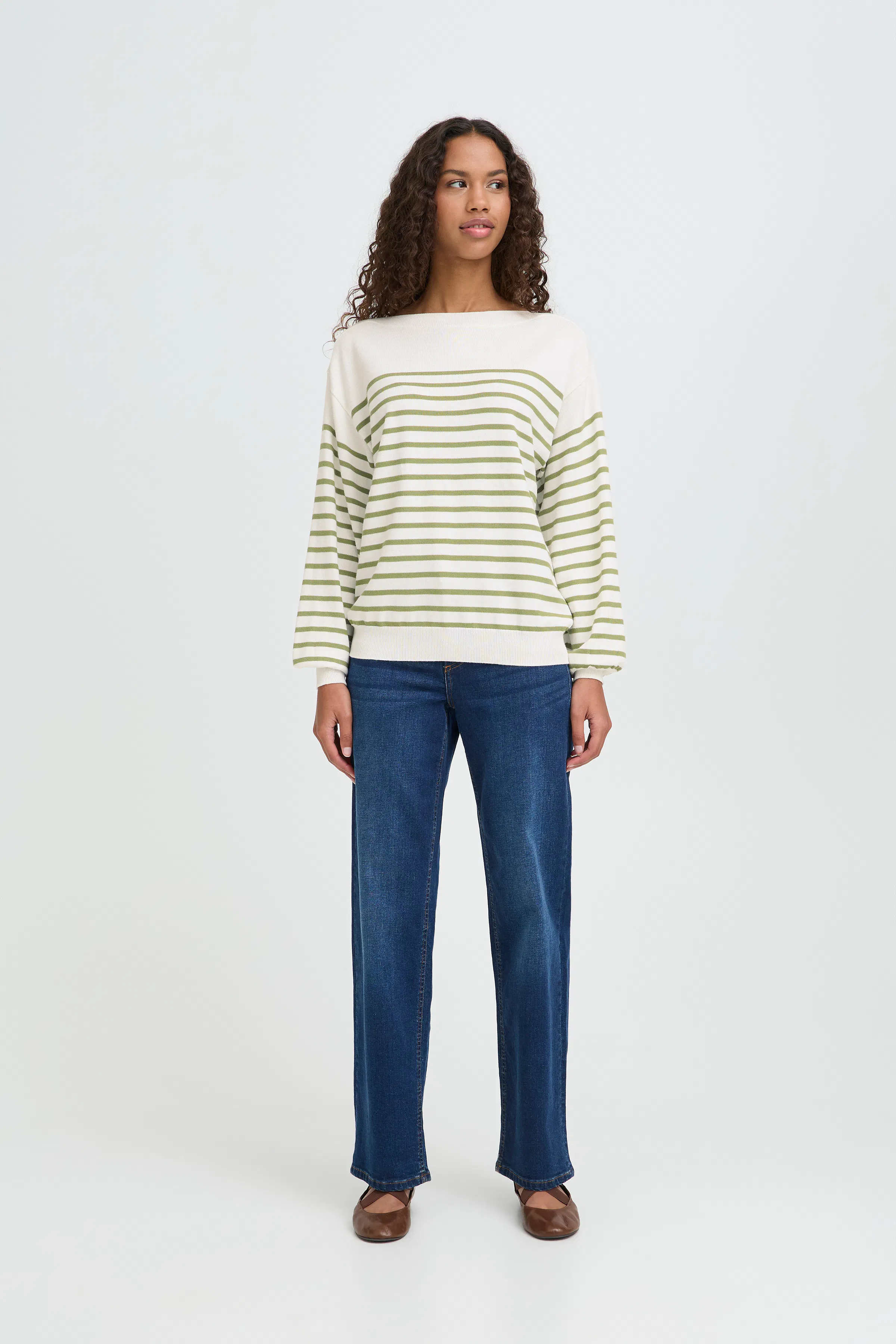 IHLULS Boat neck Pullover LOOKBOOK FRONT 20125811-900007011