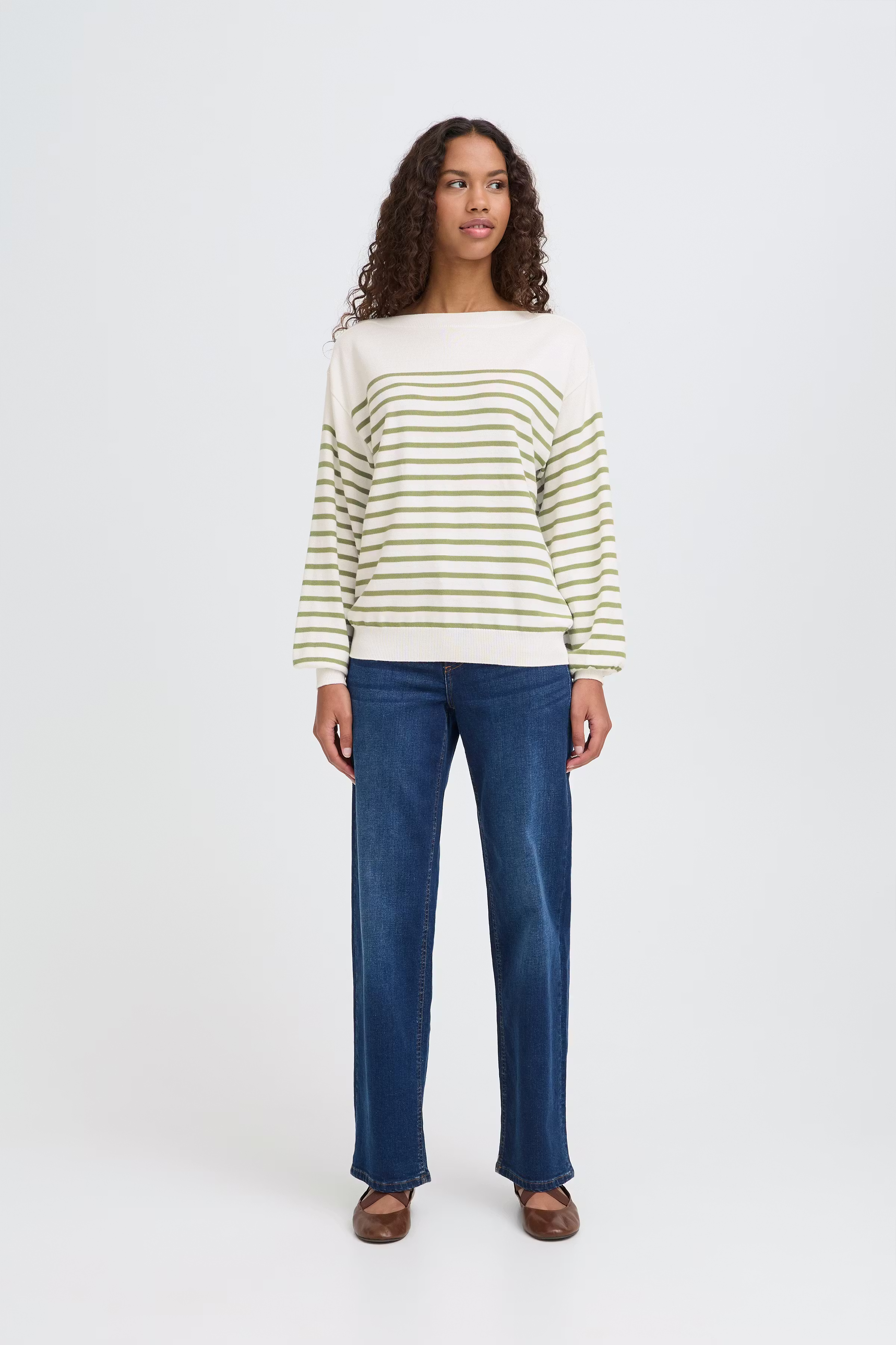 IHLULS Boat neck Pullover LOOKBOOK FRONT 20125811-900007011