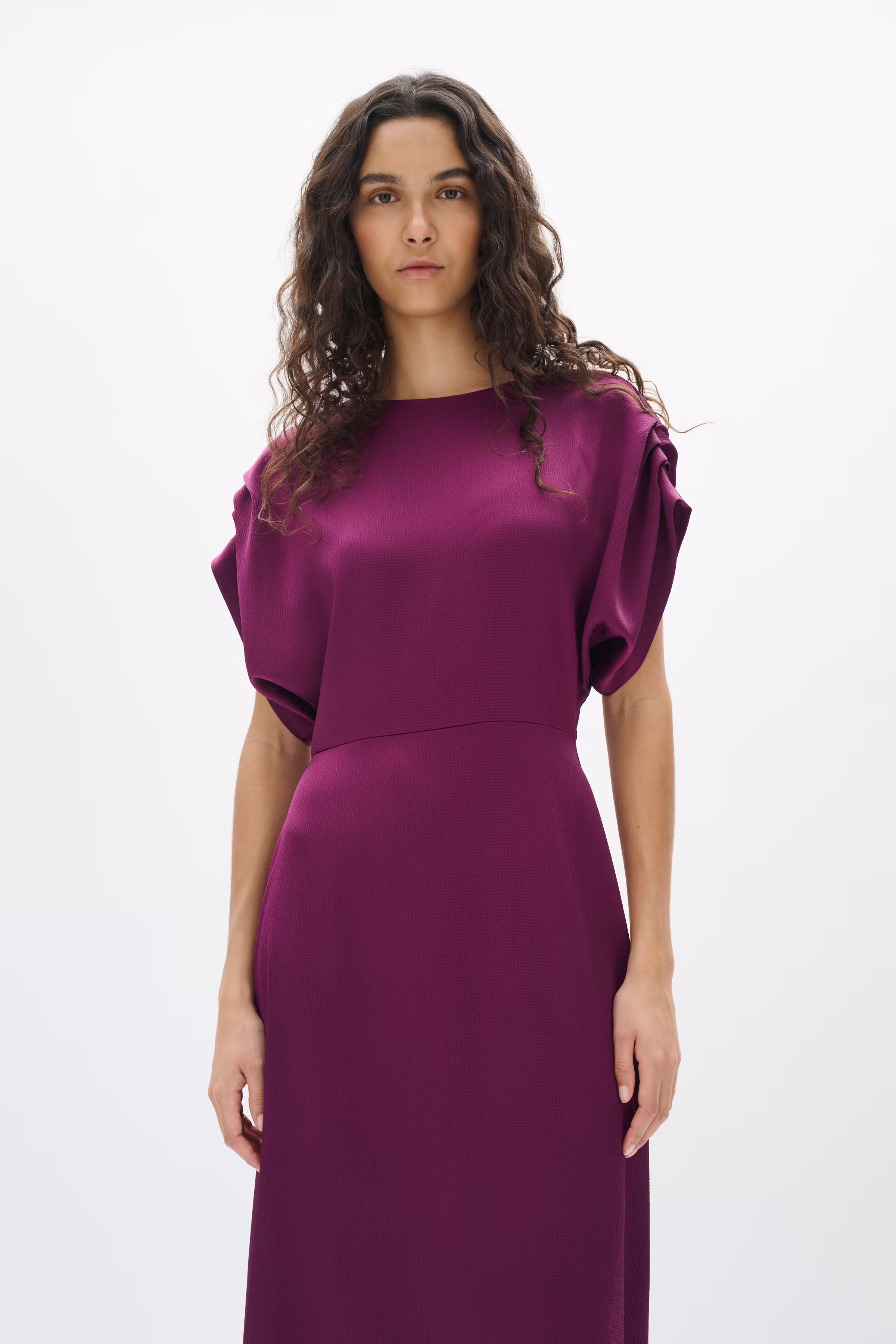 DakariIW Dress LOOKBOOK FRONT 30110837-192429