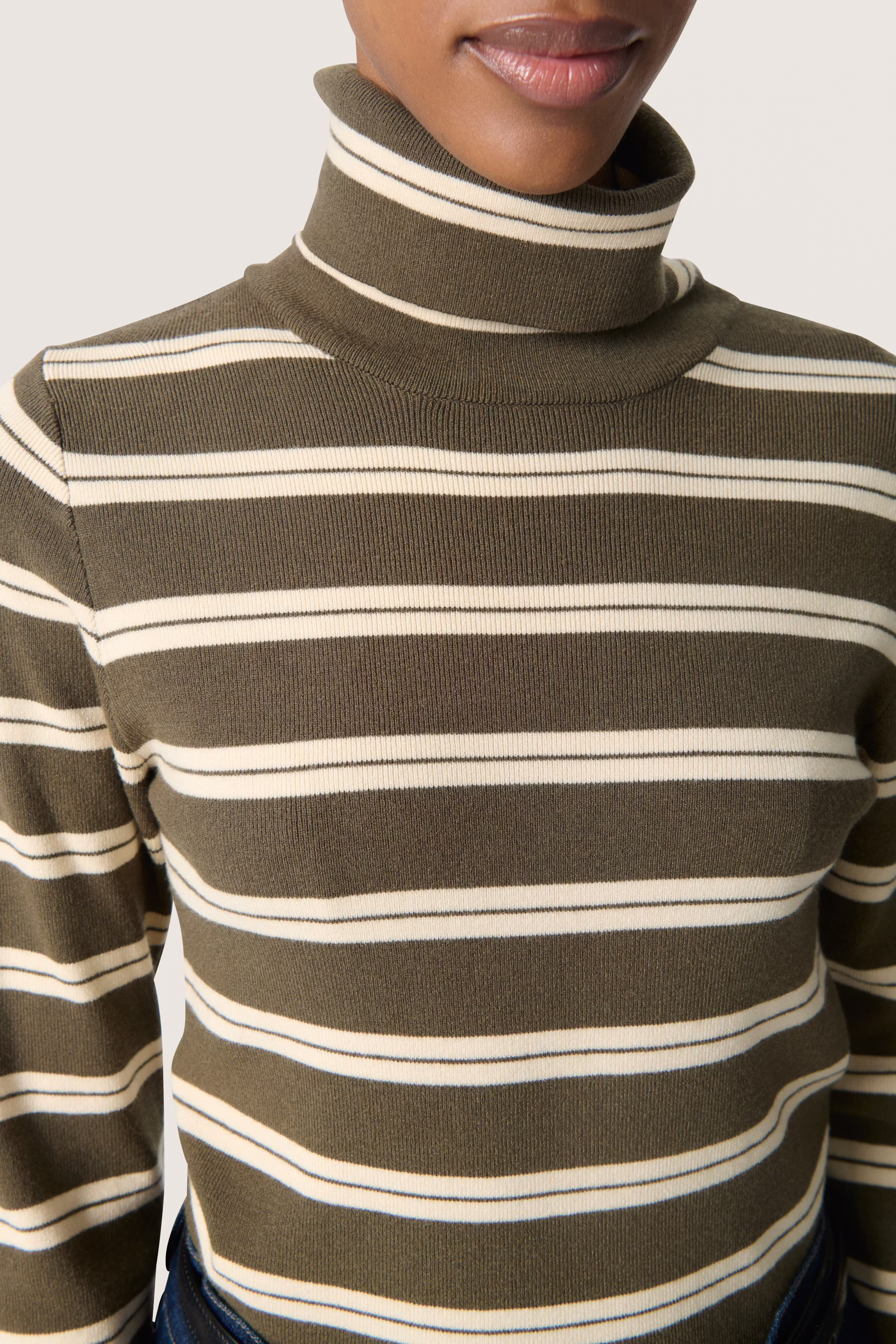 SLSpina Pullover LOOKBOOK DETAIL 30407690-304127