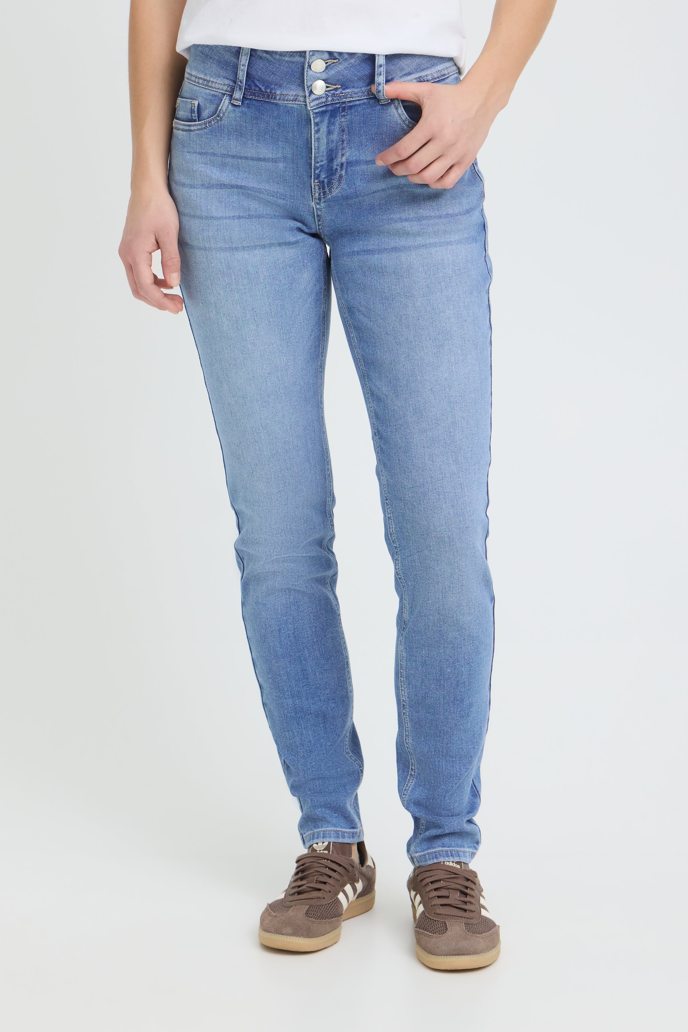 PZSUZY HW CURVED JEANS SKINNY LOOKBOOK FRONT 50205549-200008