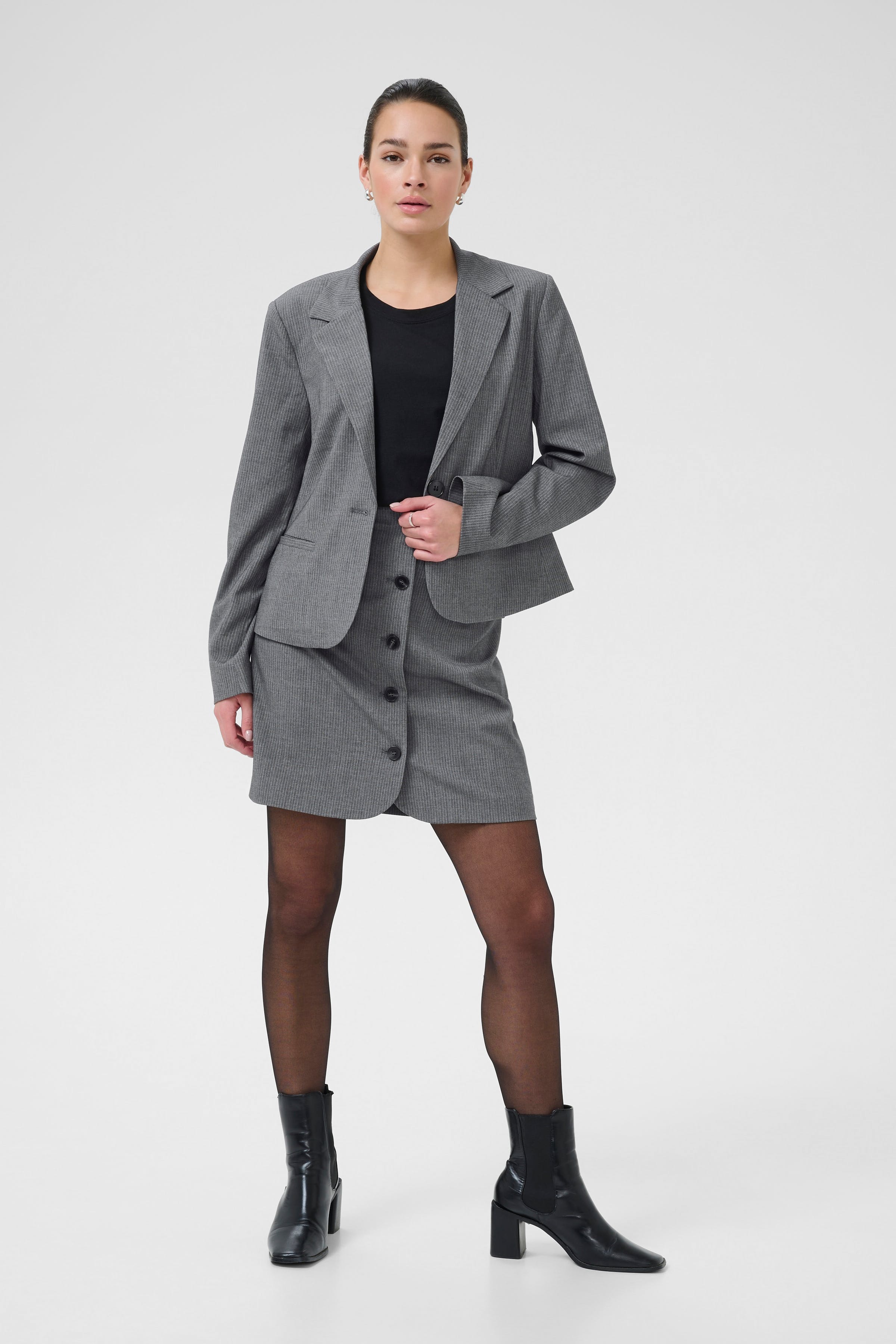 KAellie Rock LOOKBOOK FRONT 10510553-108214