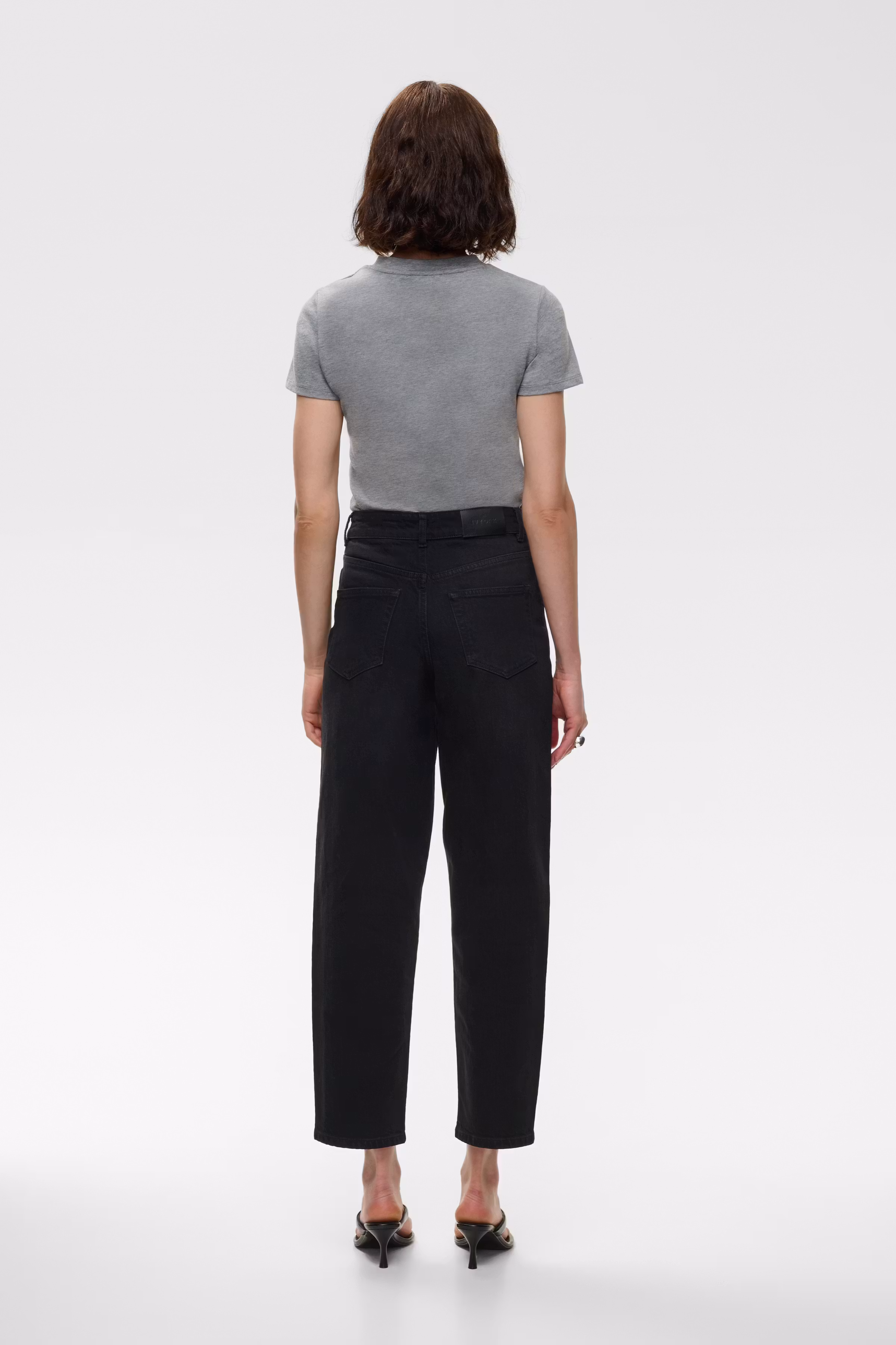 IOPetra Jeans LOOKBOOK BACK 30600157-BK998