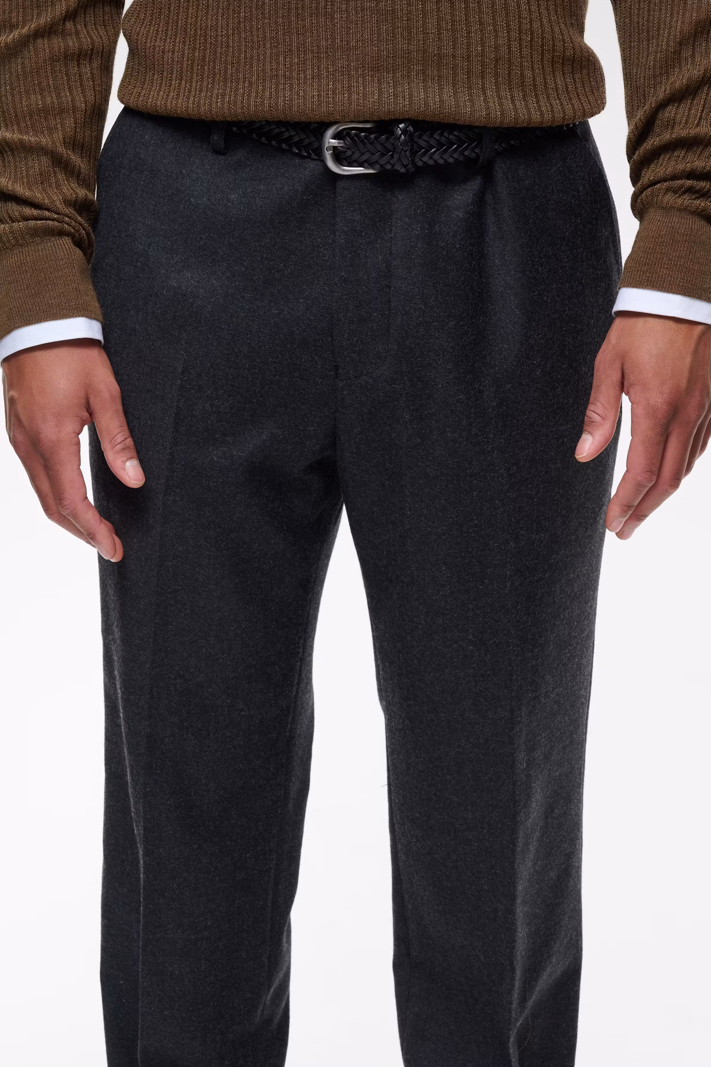 MAwesley Hose LOOKBOOK DETAIL 30209295-300270