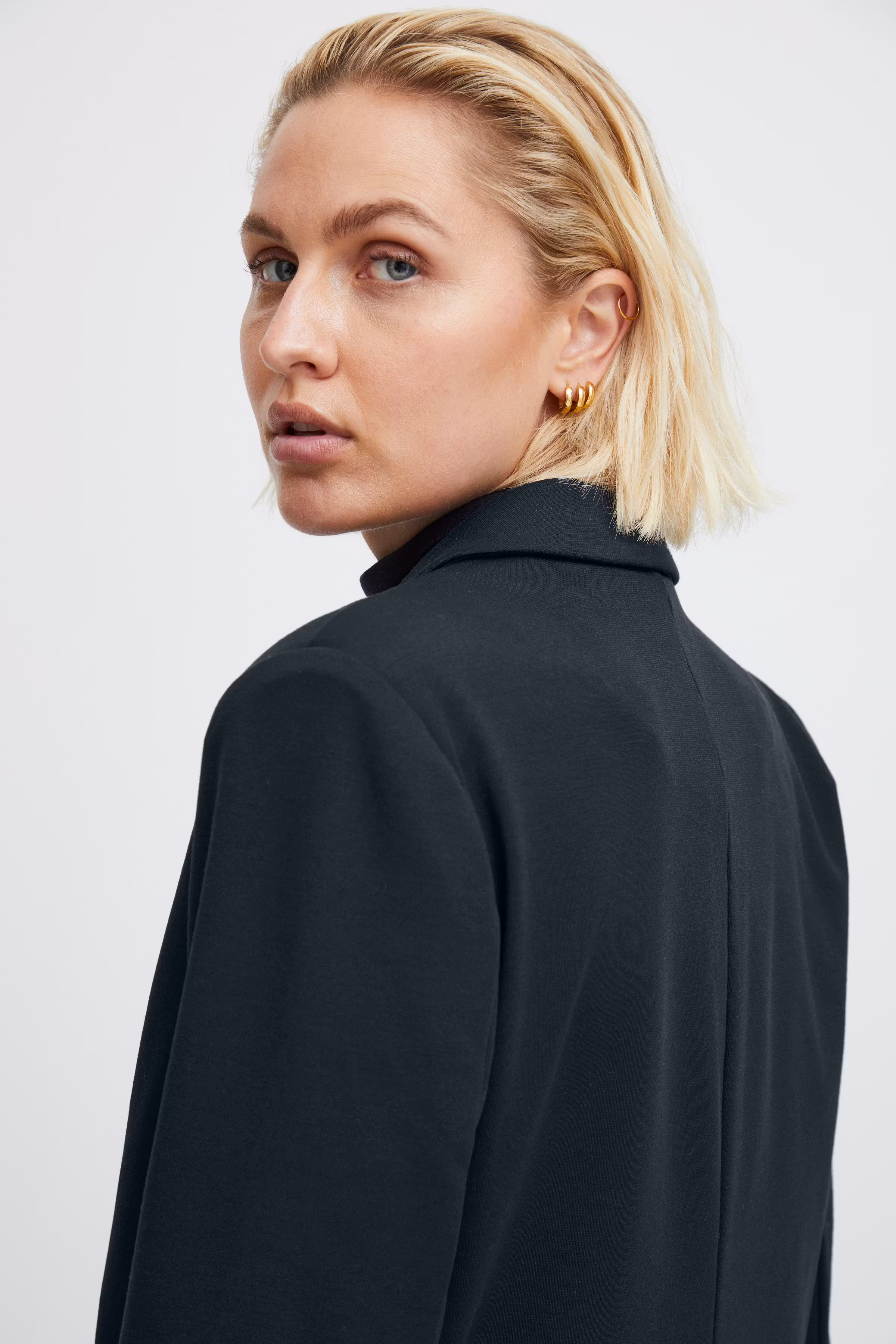 IHKATE OVERSIZE Blazer LOOKBOOK DETAIL 20118123-194010