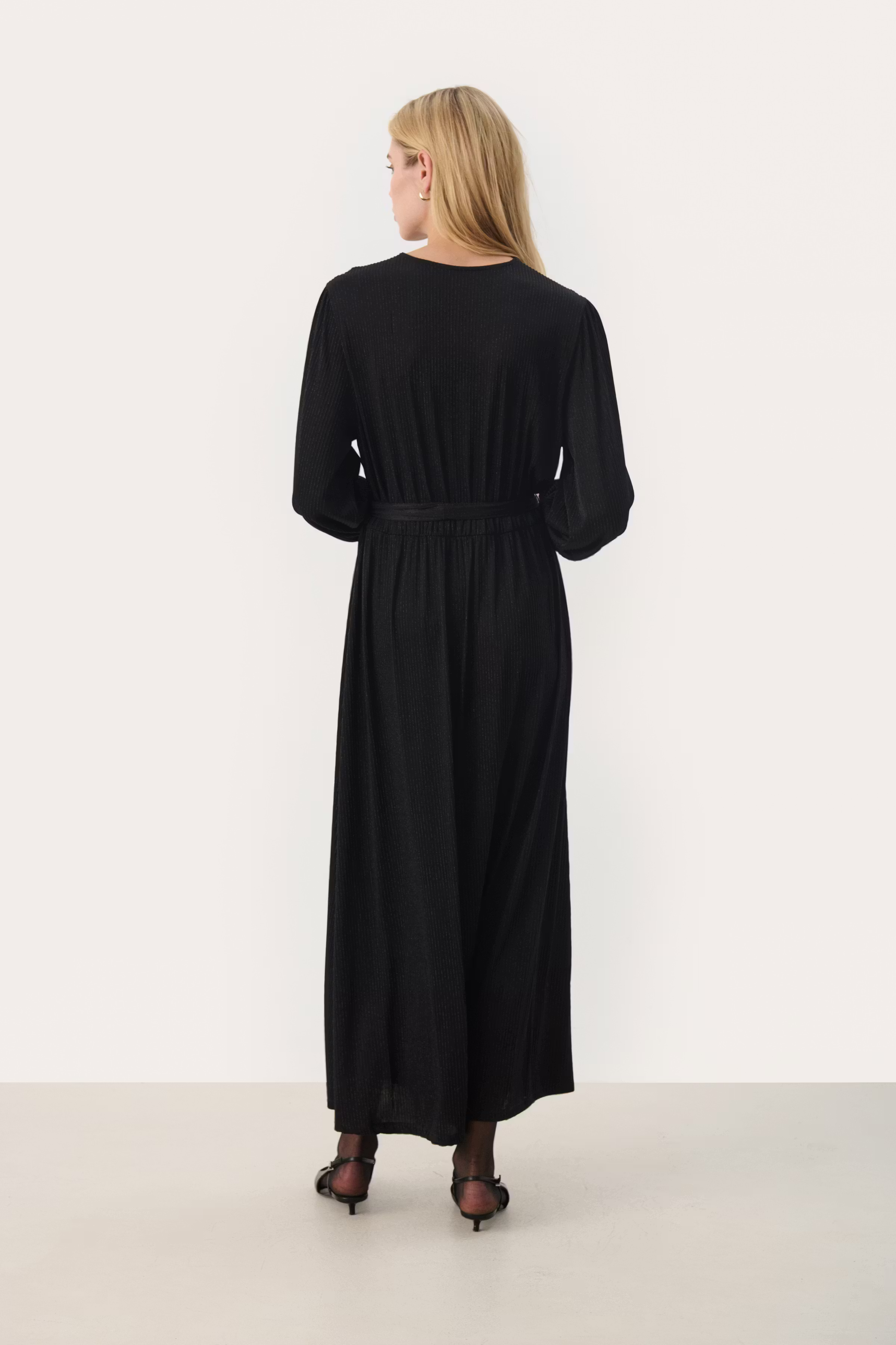 ThennaPW Dress LOOKBOOK BACK 30309312-194008