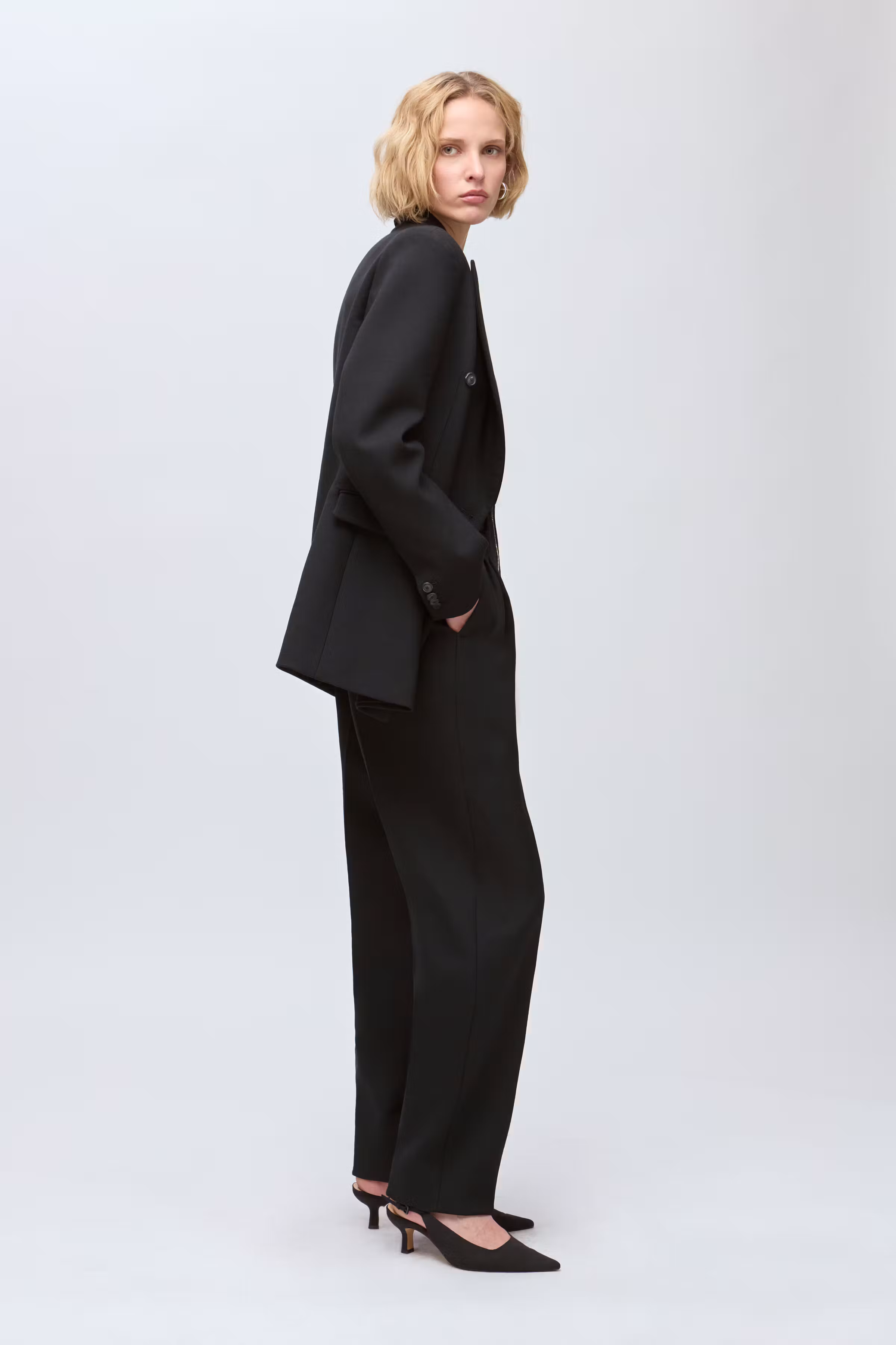 IOJunko Blazer LOOKBOOK FRONT 30600055-BK999