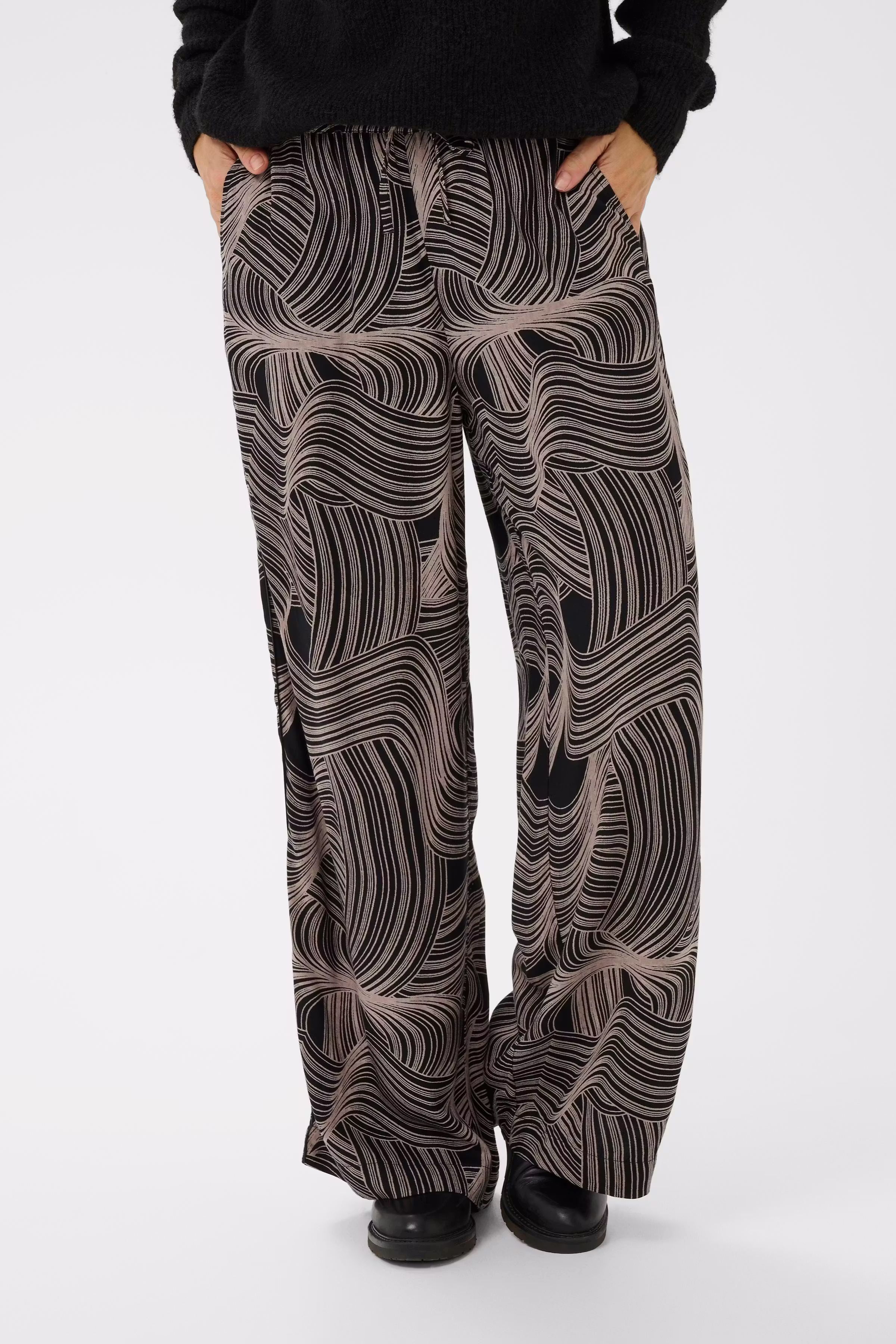 BPerianna Broek LOOKBOOK FRONT 40200043-108648