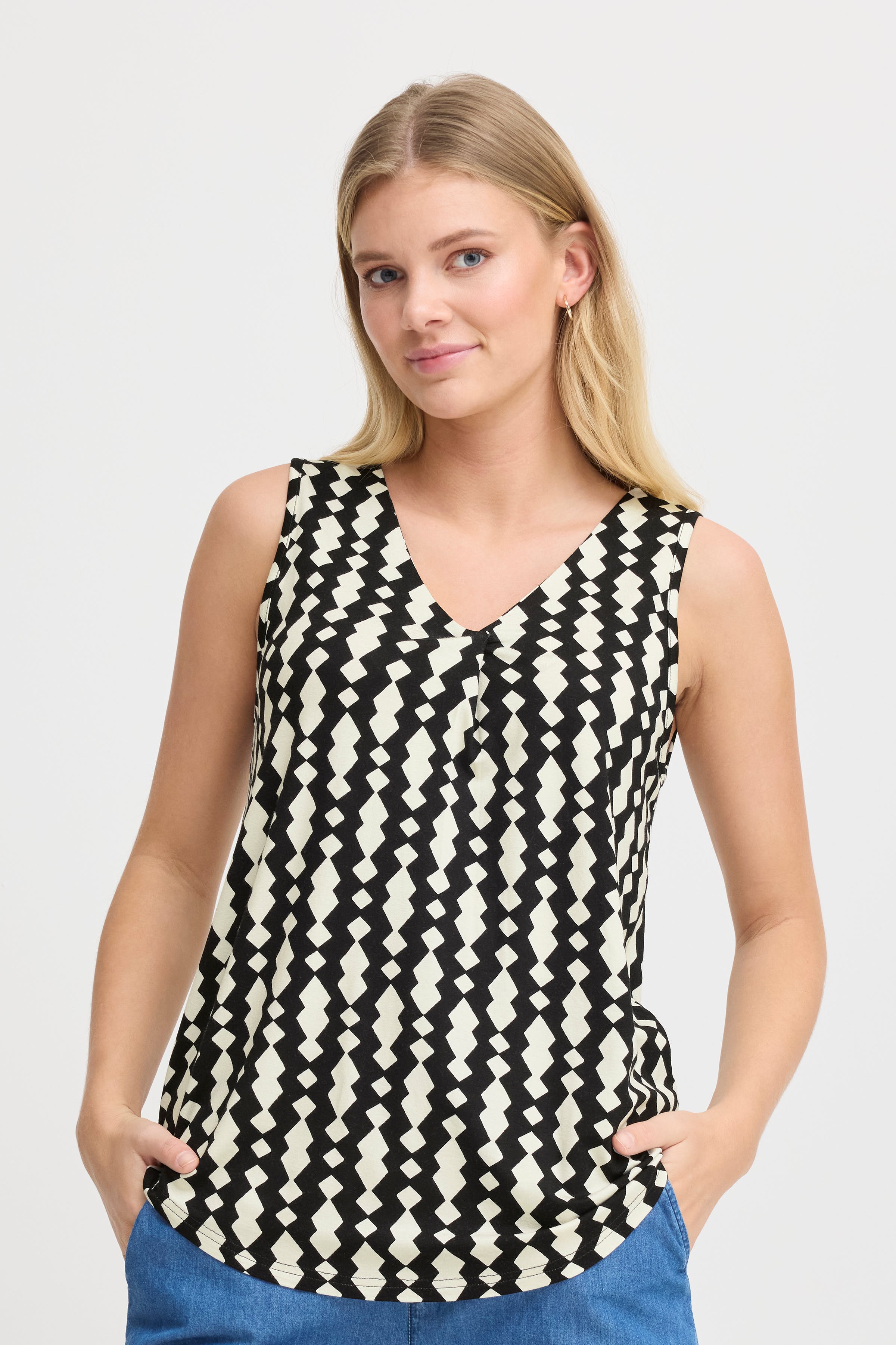 FRDOTTIE Top LOOKBOOK FRONT 20615713-204764