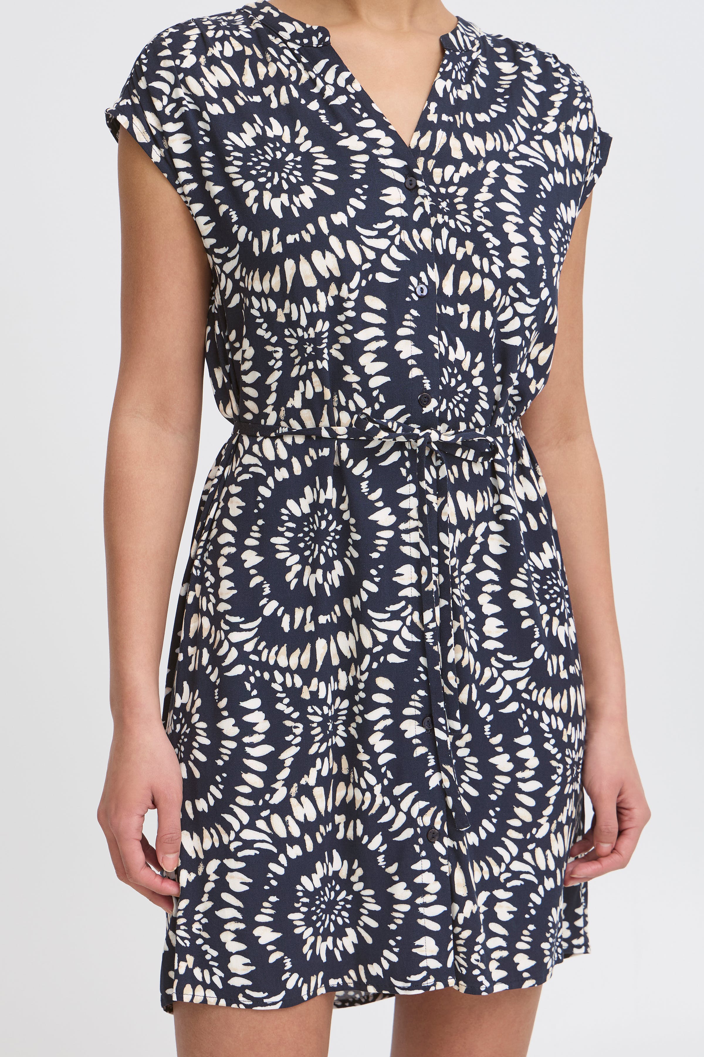 IHAYA Dress LOOKBOOK DETAIL 20123316-204613