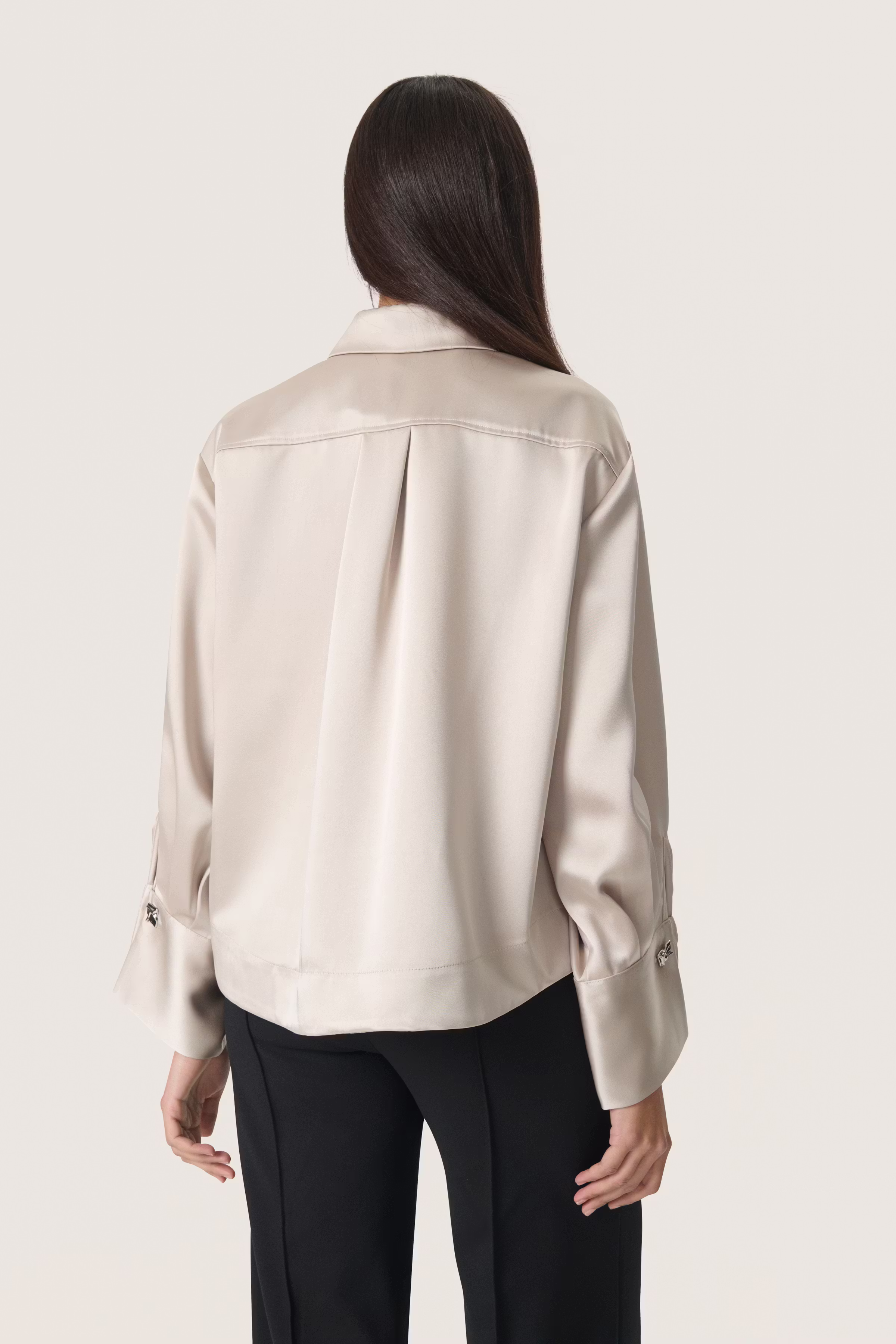 SLLiva Shirt LOOKBOOK BACK 30408091-130404