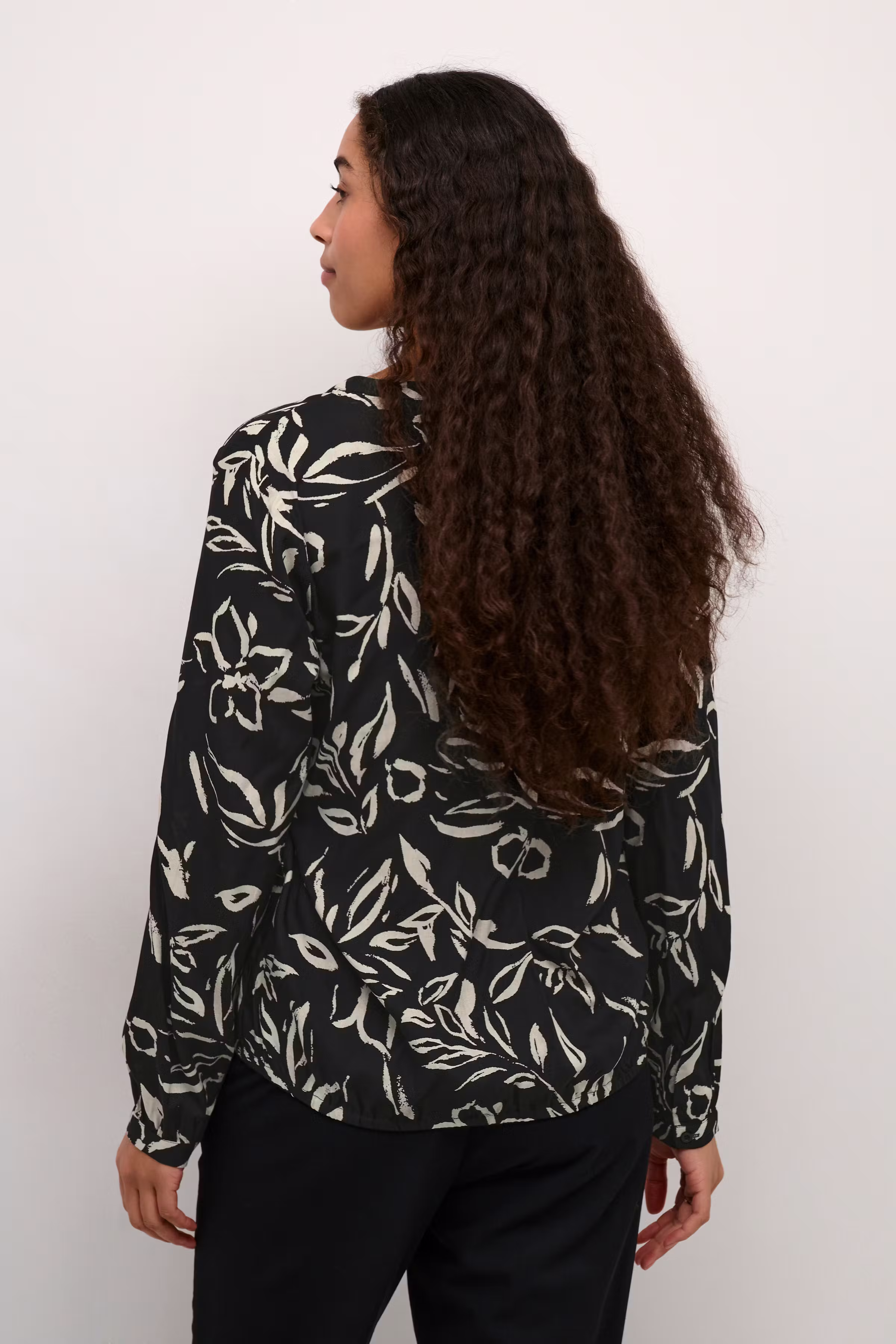 KAditte Blouse LOOKBOOK BACK 10507919-106278