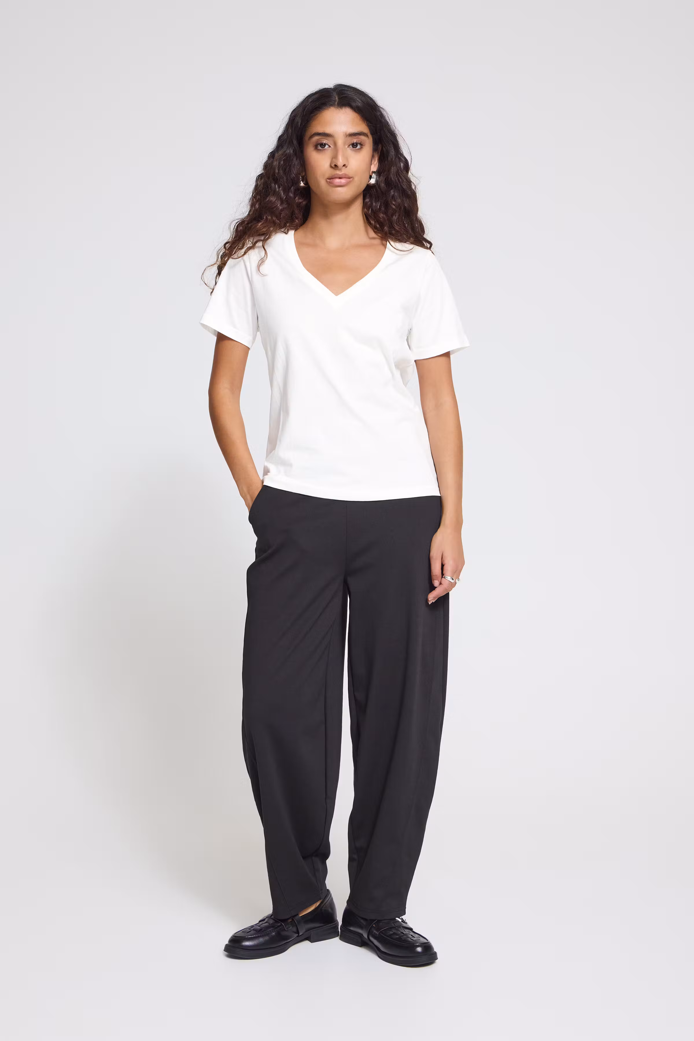 IHPALMER V T-shirt LOOKBOOK FRONT 20120348-114201
