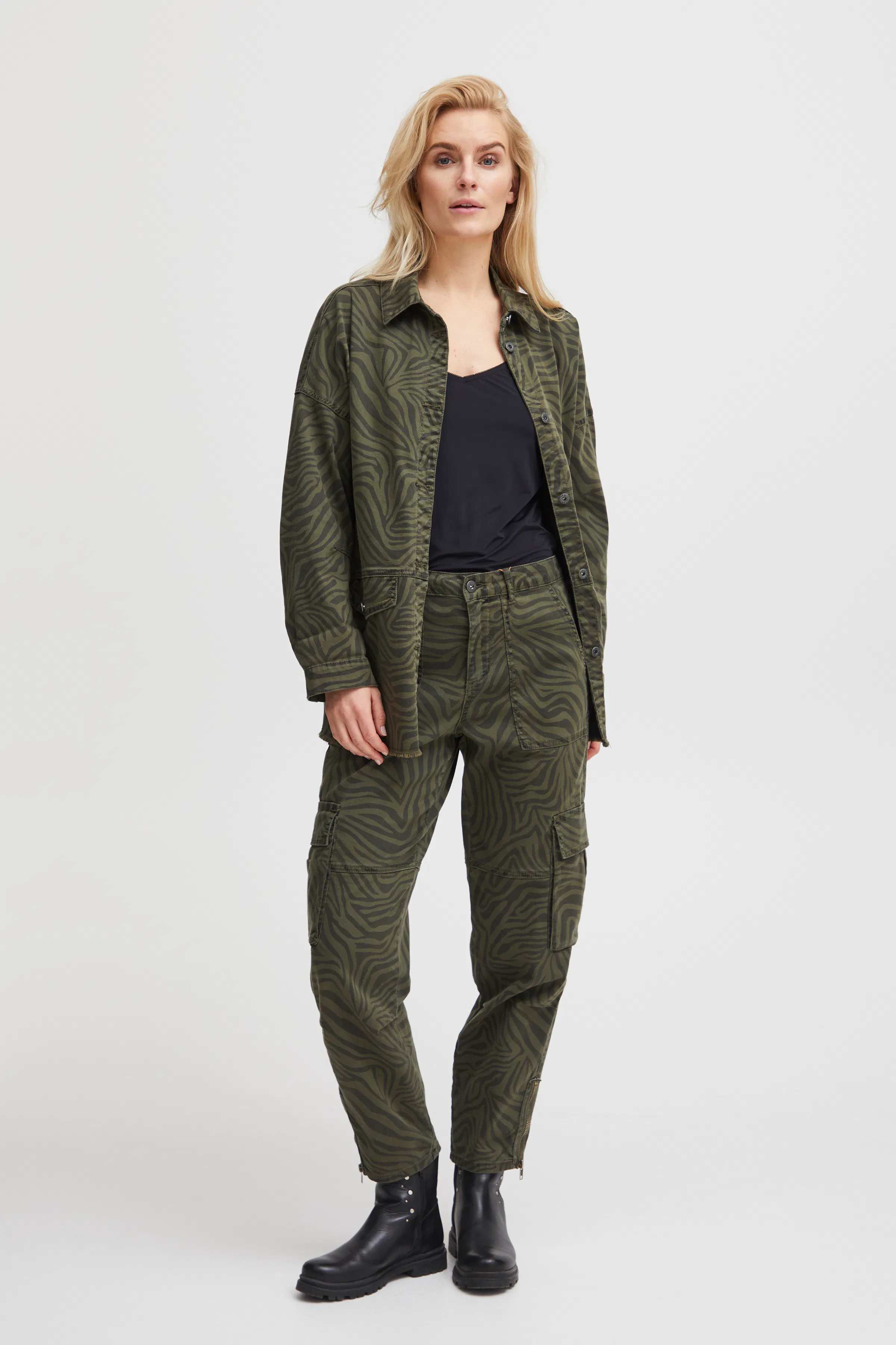 PZANGELA Trousers LOOKBOOK FRONT 50206948-201651