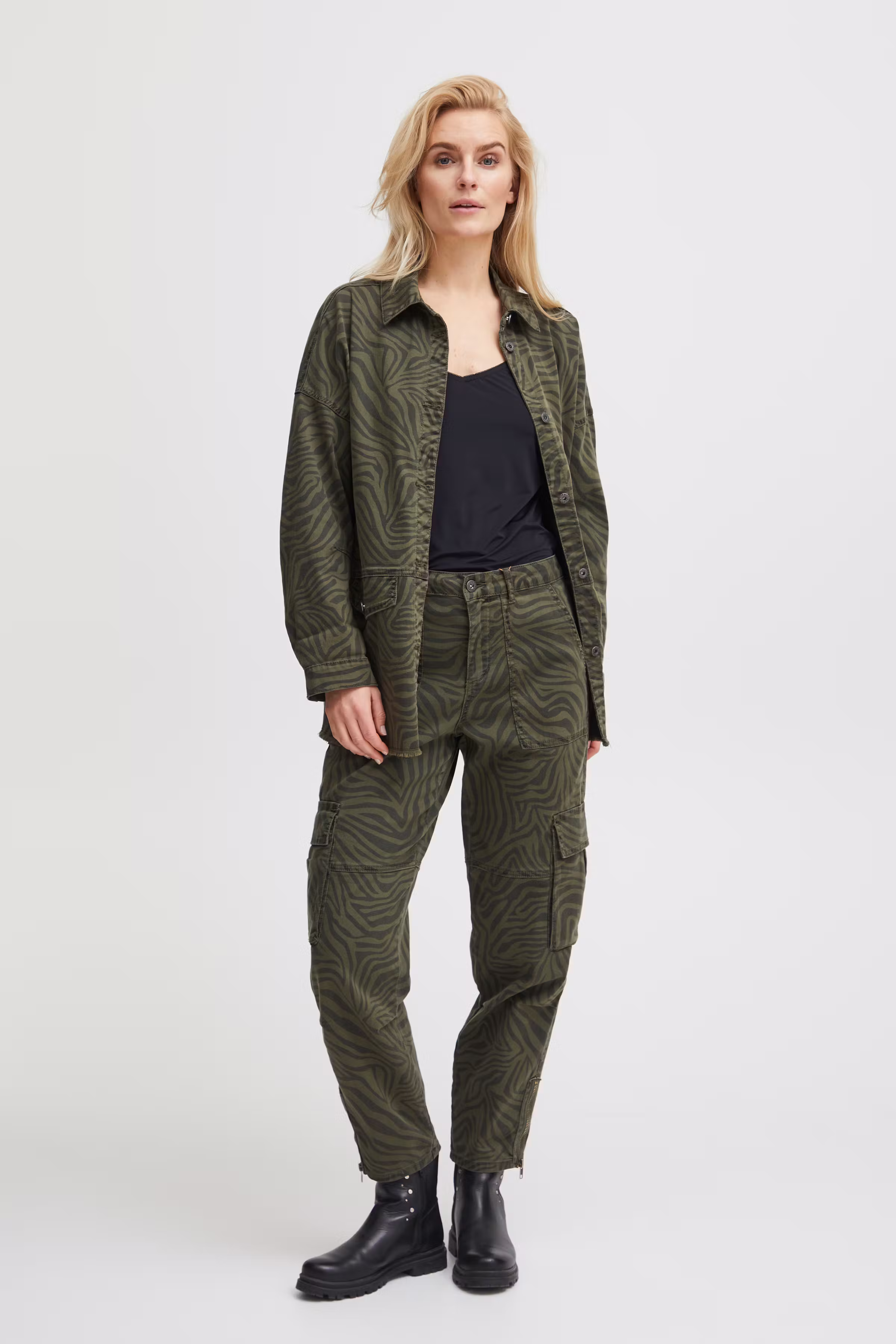 PZANGELA Trousers LOOKBOOK FRONT 50206948-201651