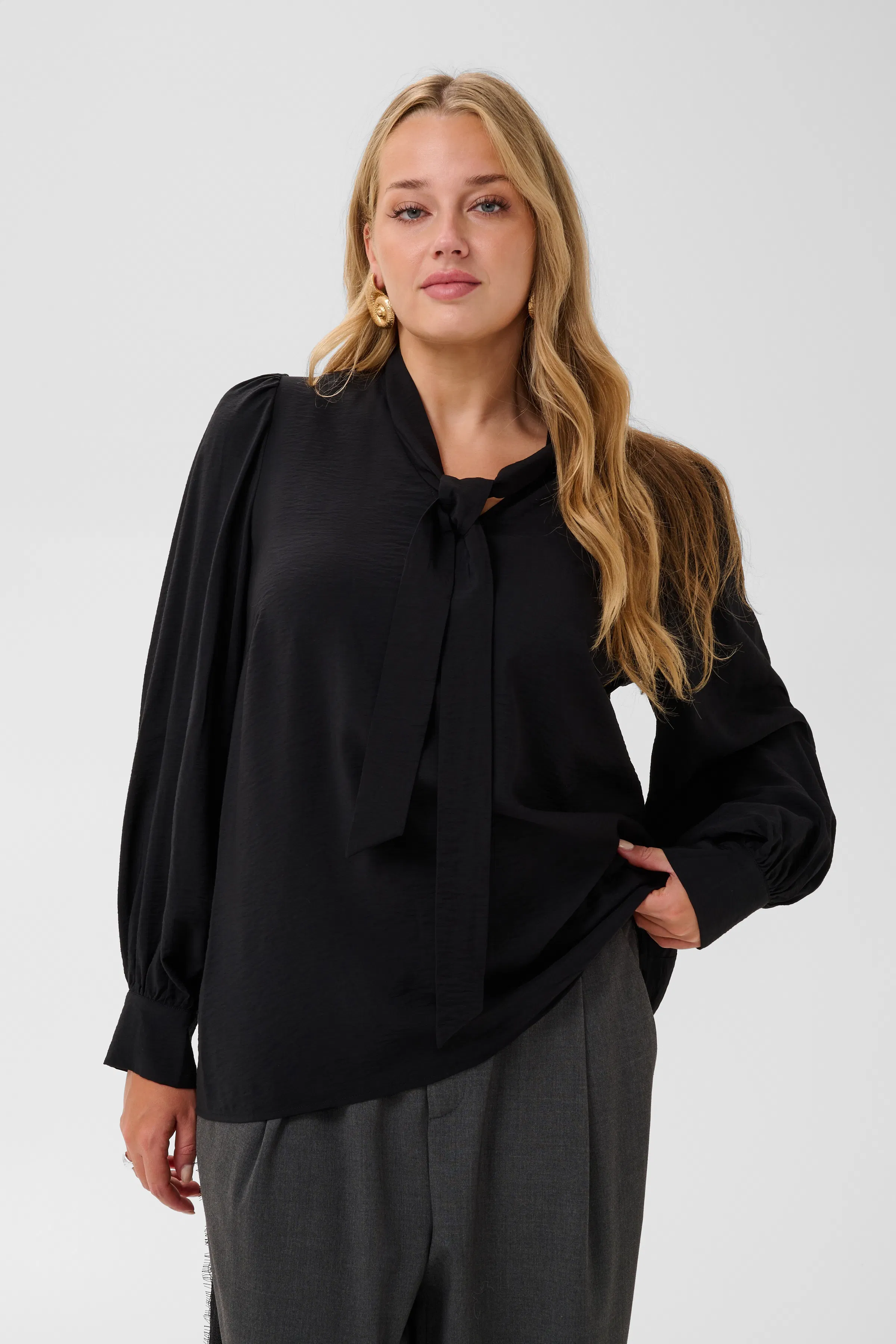 KCmariana Blouse LOOKBOOK FRONT 10584574-100121