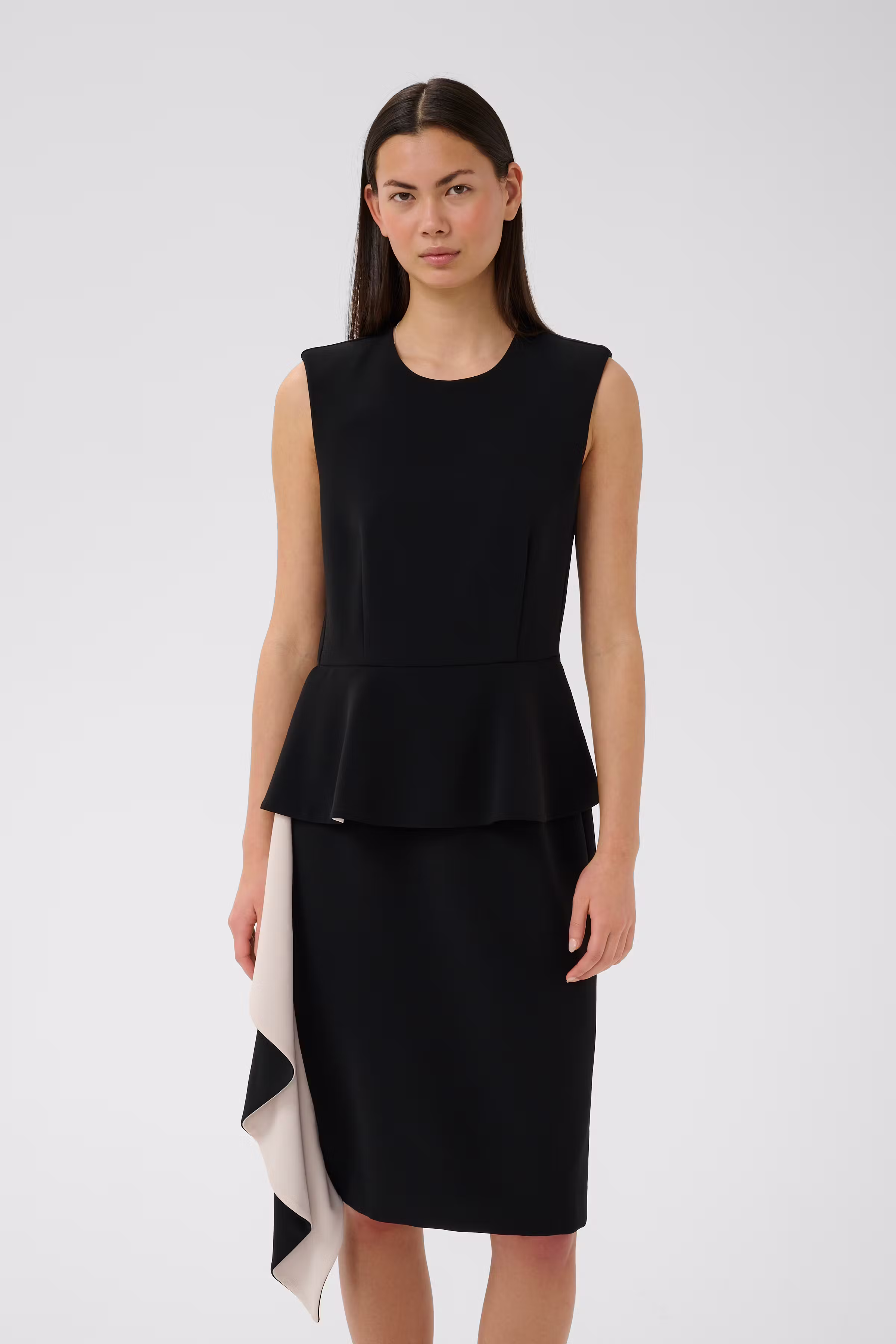 CHARLEENEIW Flounce Jurk LOOKBOOK FRONT 30112424-194008