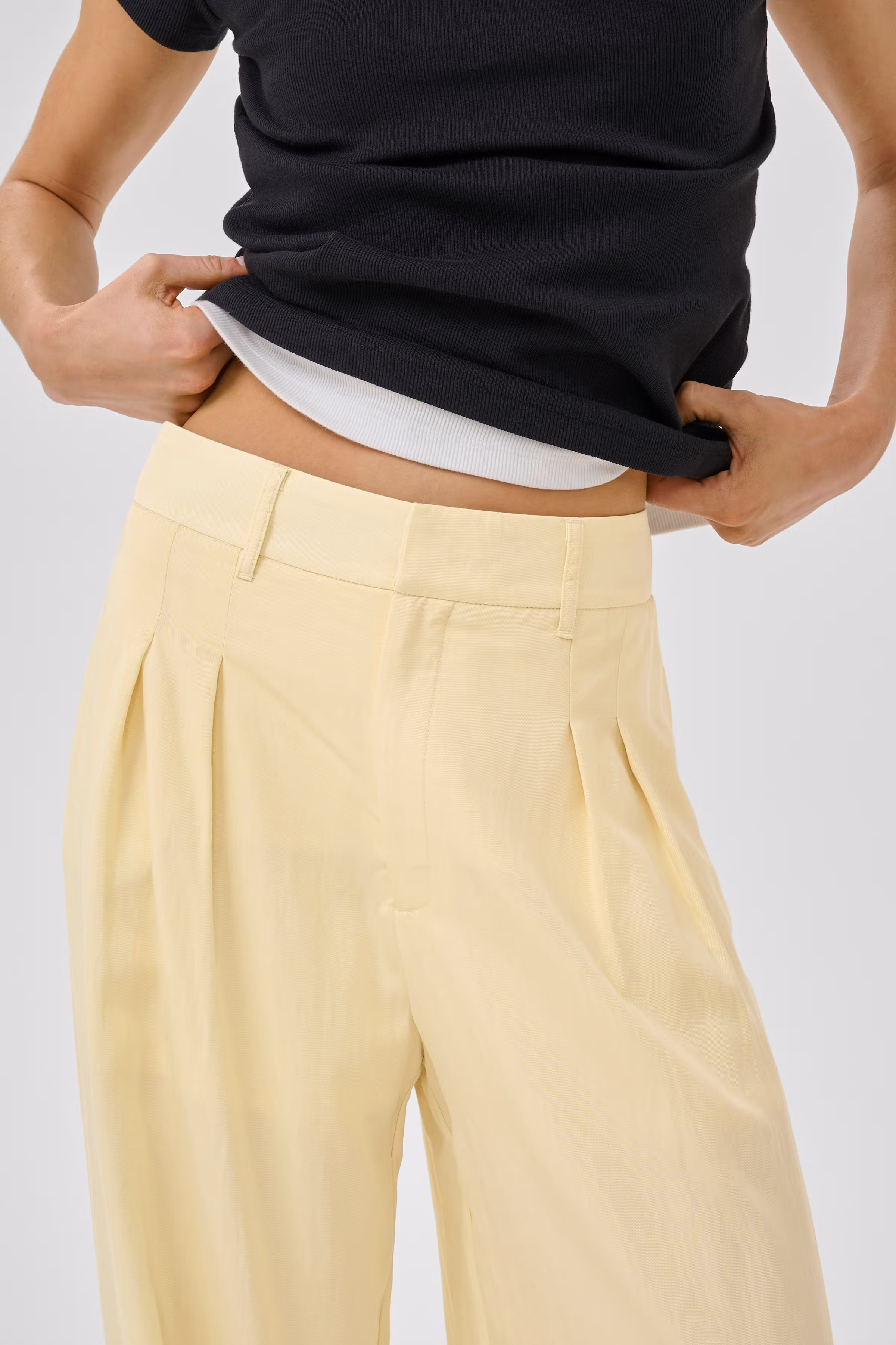 MWZoe Trousers LOOKBOOK DETAIL 10705574-110515