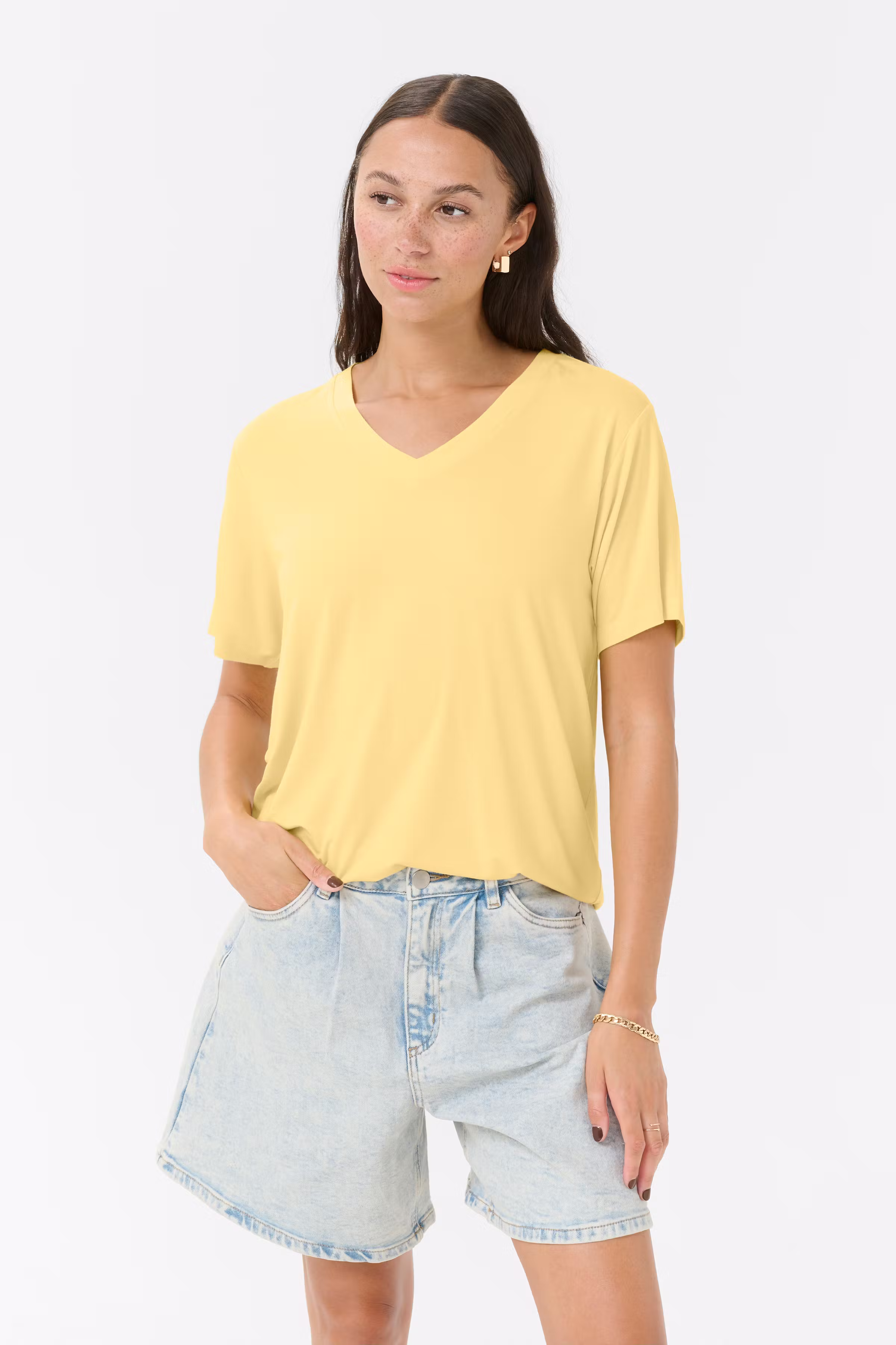 KAfrida T-shirt LOOKBOOK FRONT 10508581-130922