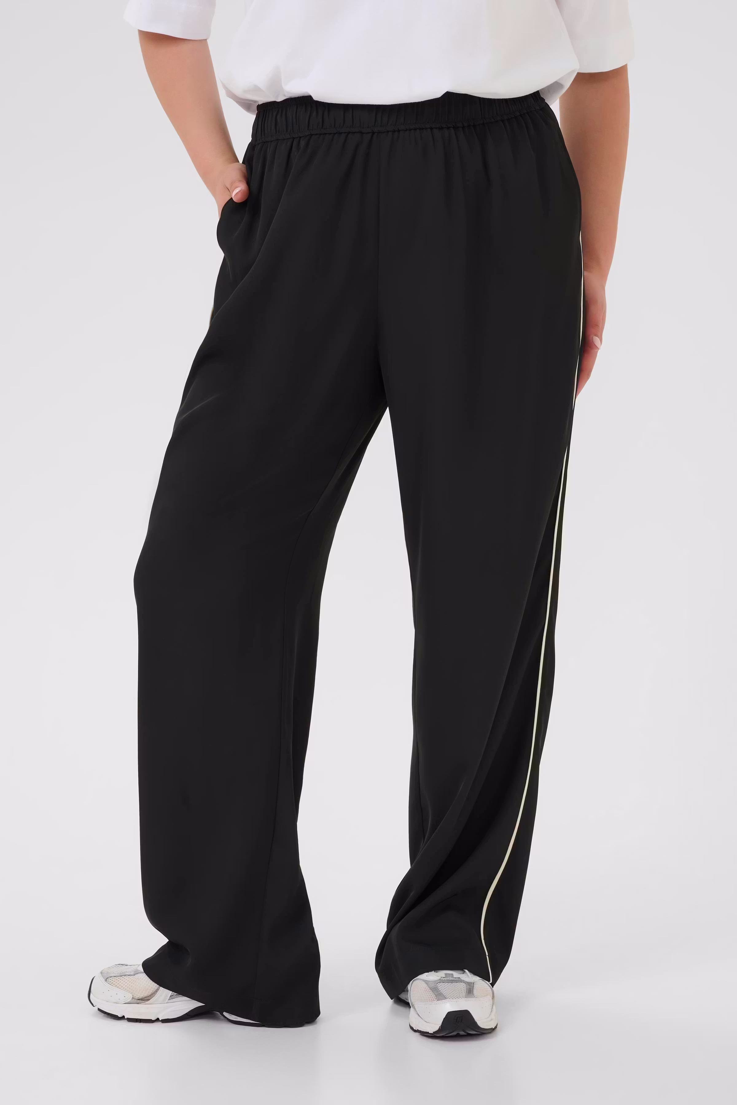 KCtenna Broek LOOKBOOK FRONT 10583433-100121