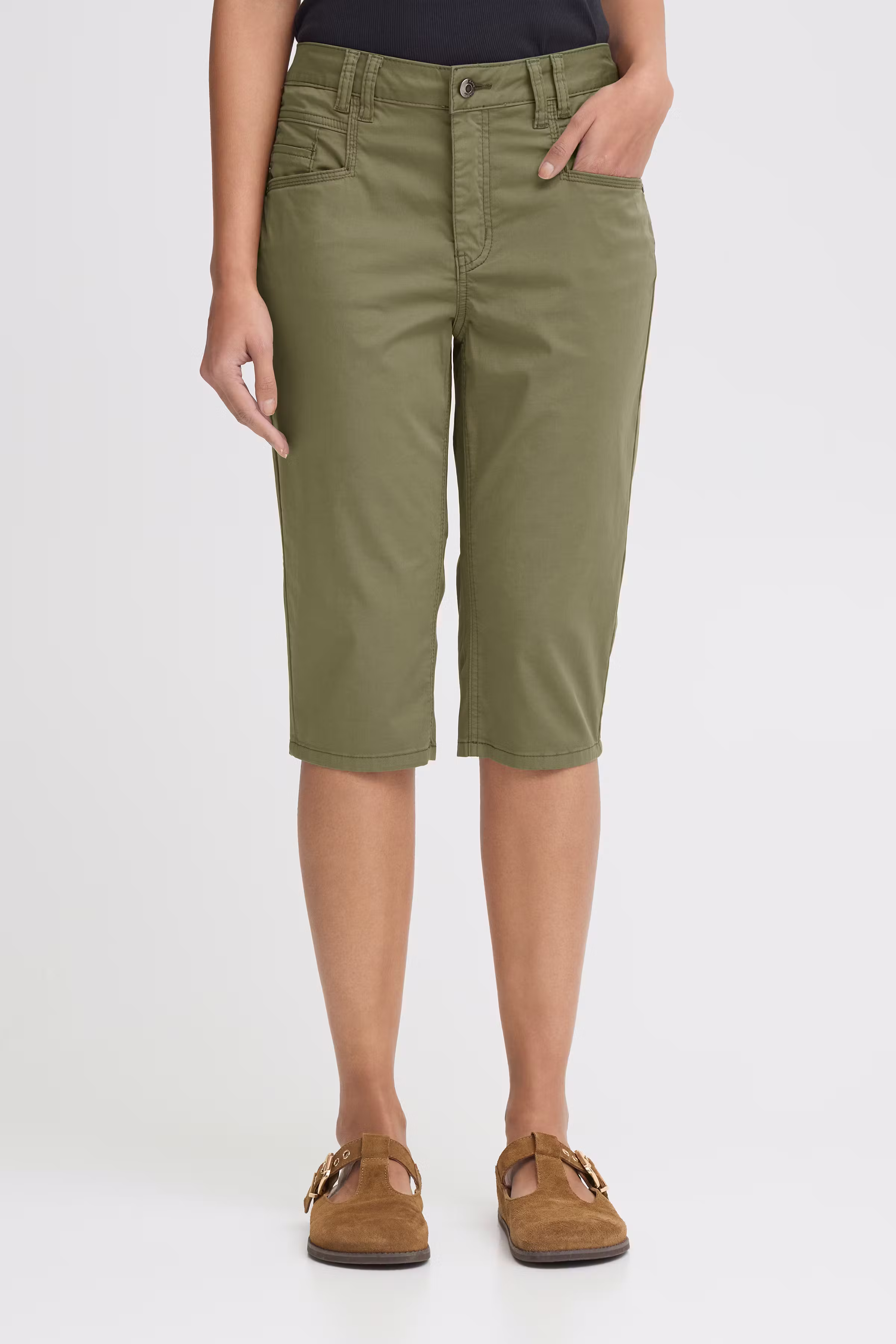 PZEVELYN Hose LOOKBOOK FRONT 50210424-170517