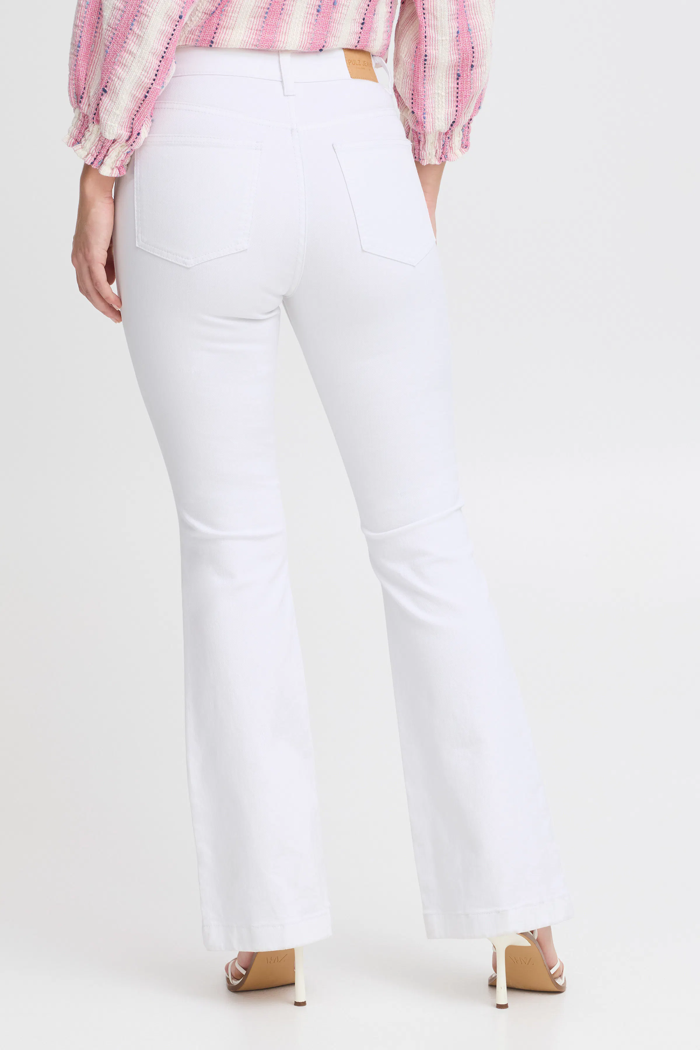 PZBECCA UHW Bootcut Leg LOOKBOOK BACK 50209016-200003