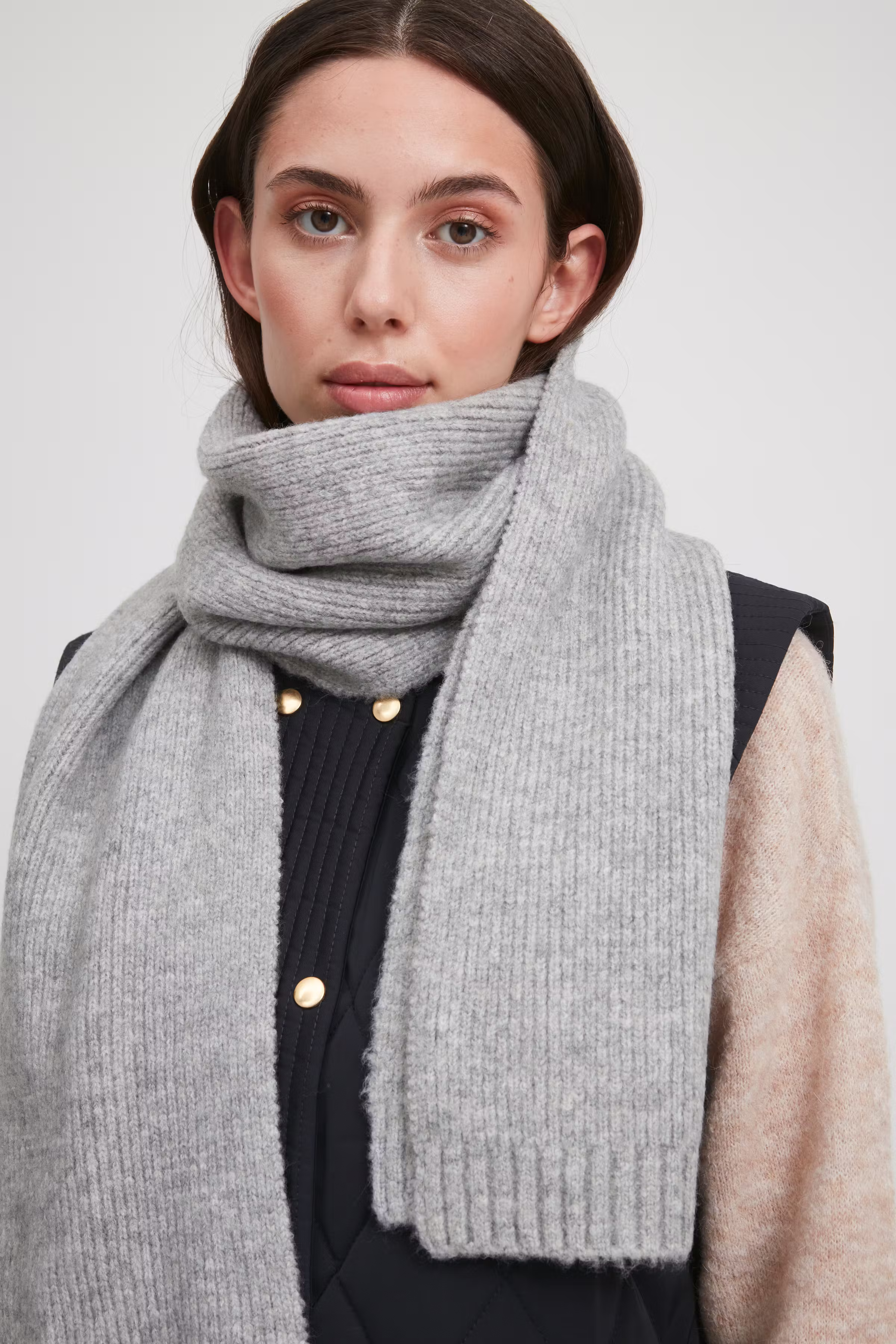 IAIVO Scarf LOOKBOOK DETAIL 20112670-200420