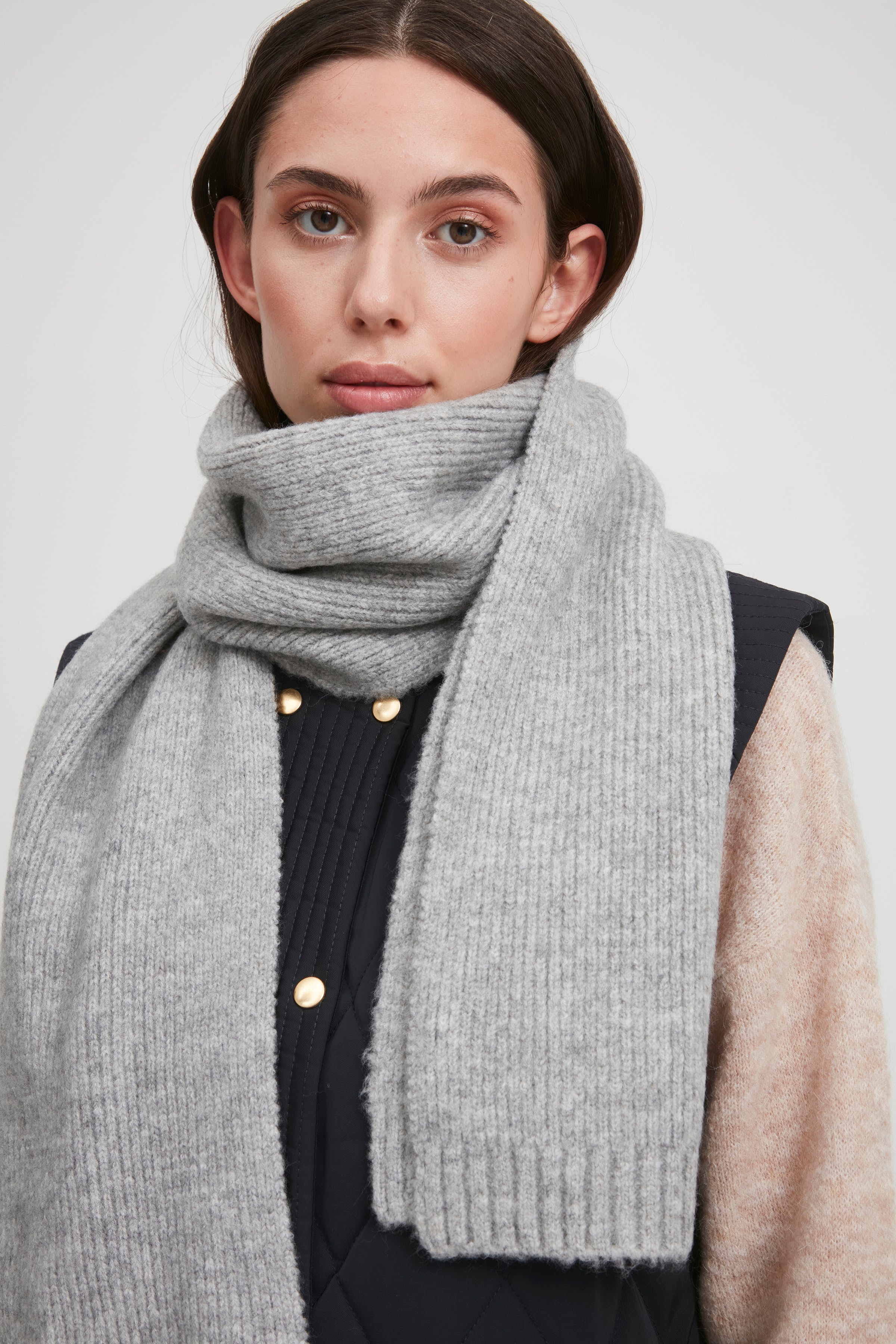 IAIVO Scarf LOOKBOOK DETAIL 20112670-200420