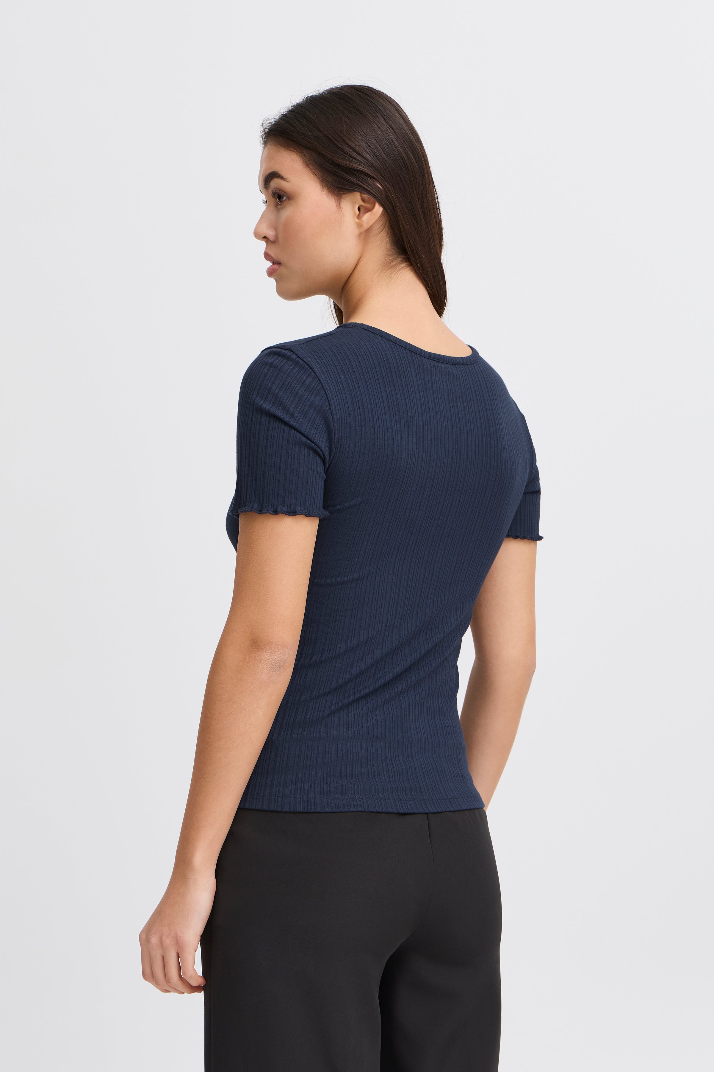 IHCELLA T-shirt LOOKBOOK BACK 20122818-194010