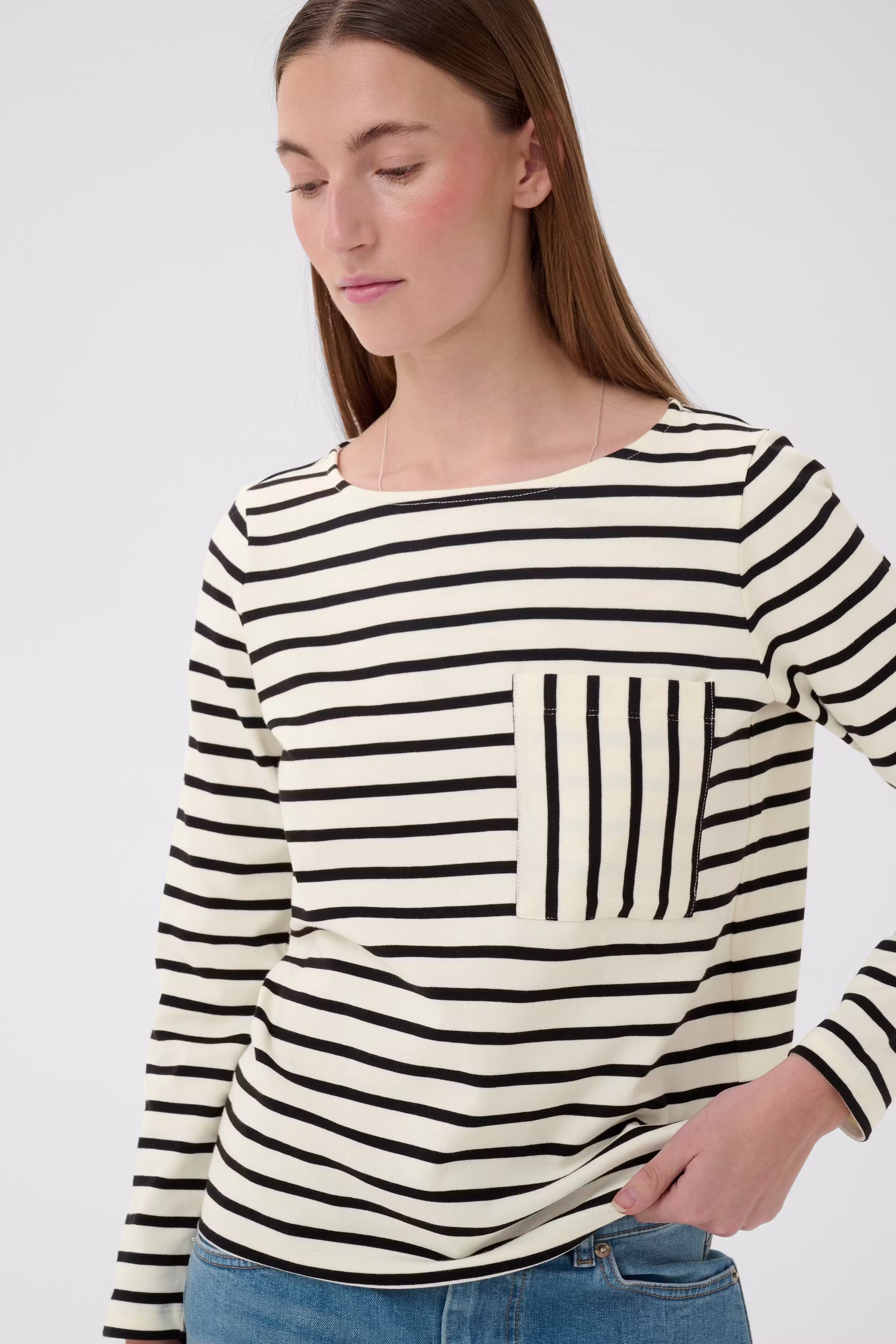DELLAIW T-shirt LOOKBOOK DETAIL 30112419-900006725