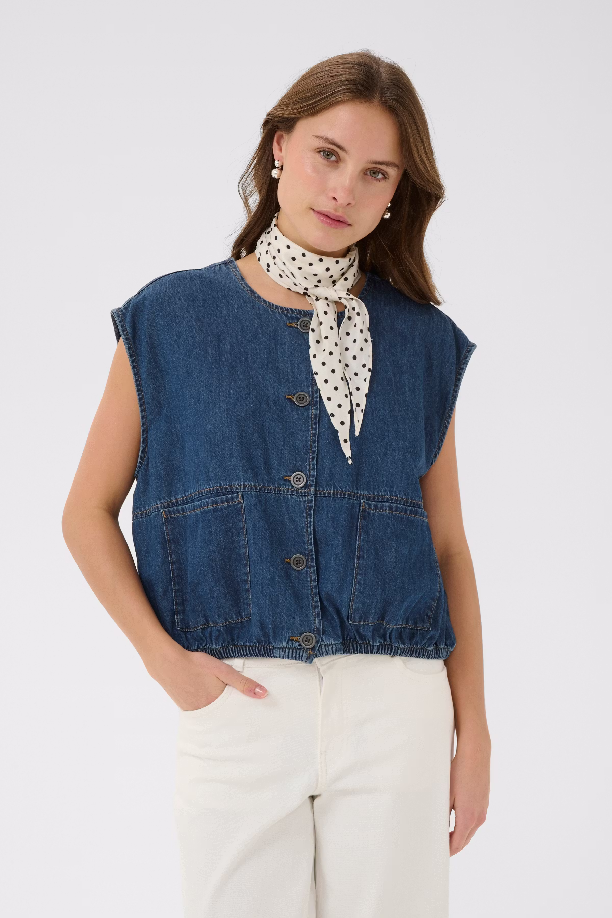 CUlava Vest LOOKBOOK FRONT 50113060-500029