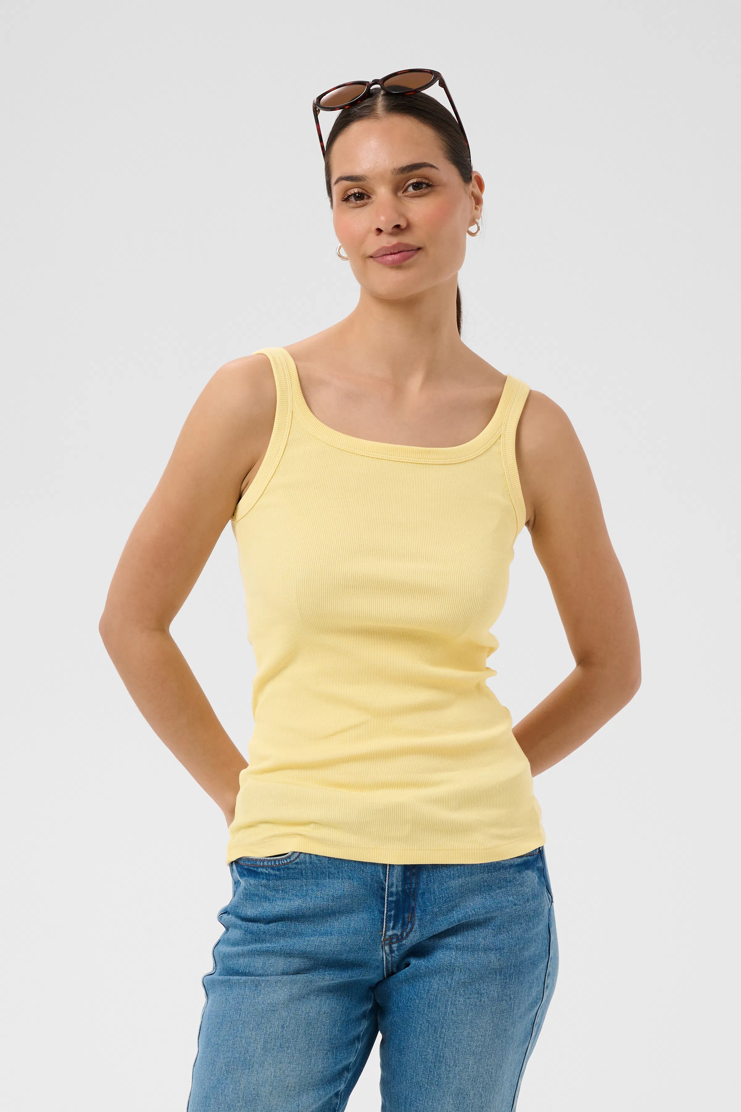 KAcarna Top LOOKBOOK FRONT 10507348-130822