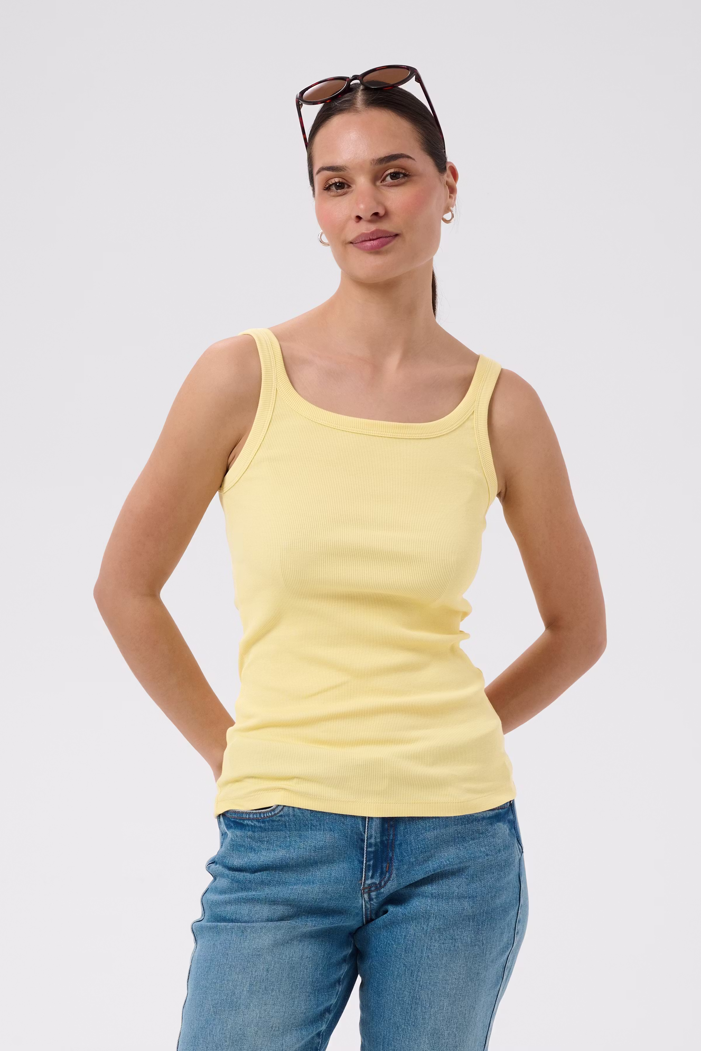 KAcarna Top LOOKBOOK FRONT 10507348-130822